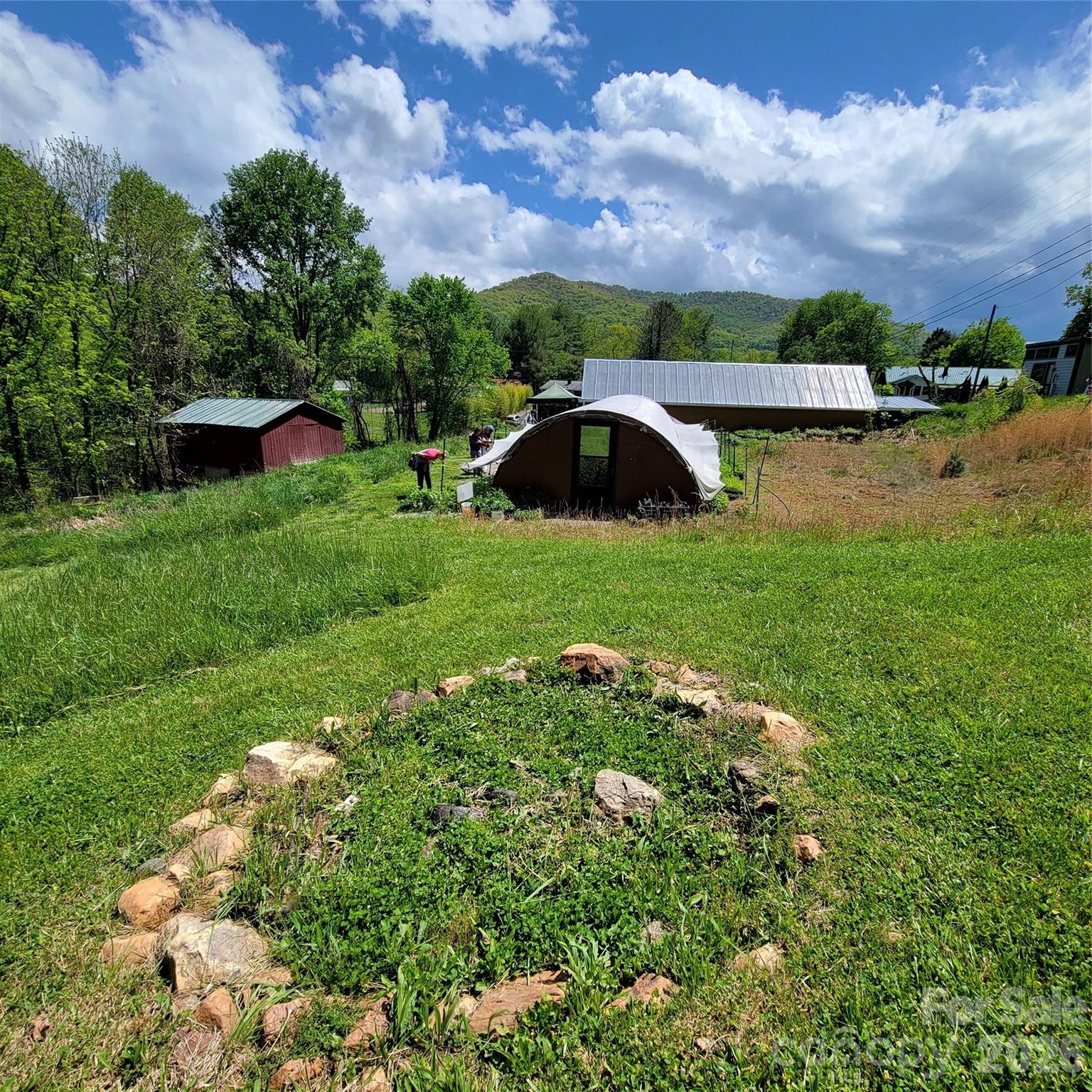 437 Onteora Boulevard — Asheville