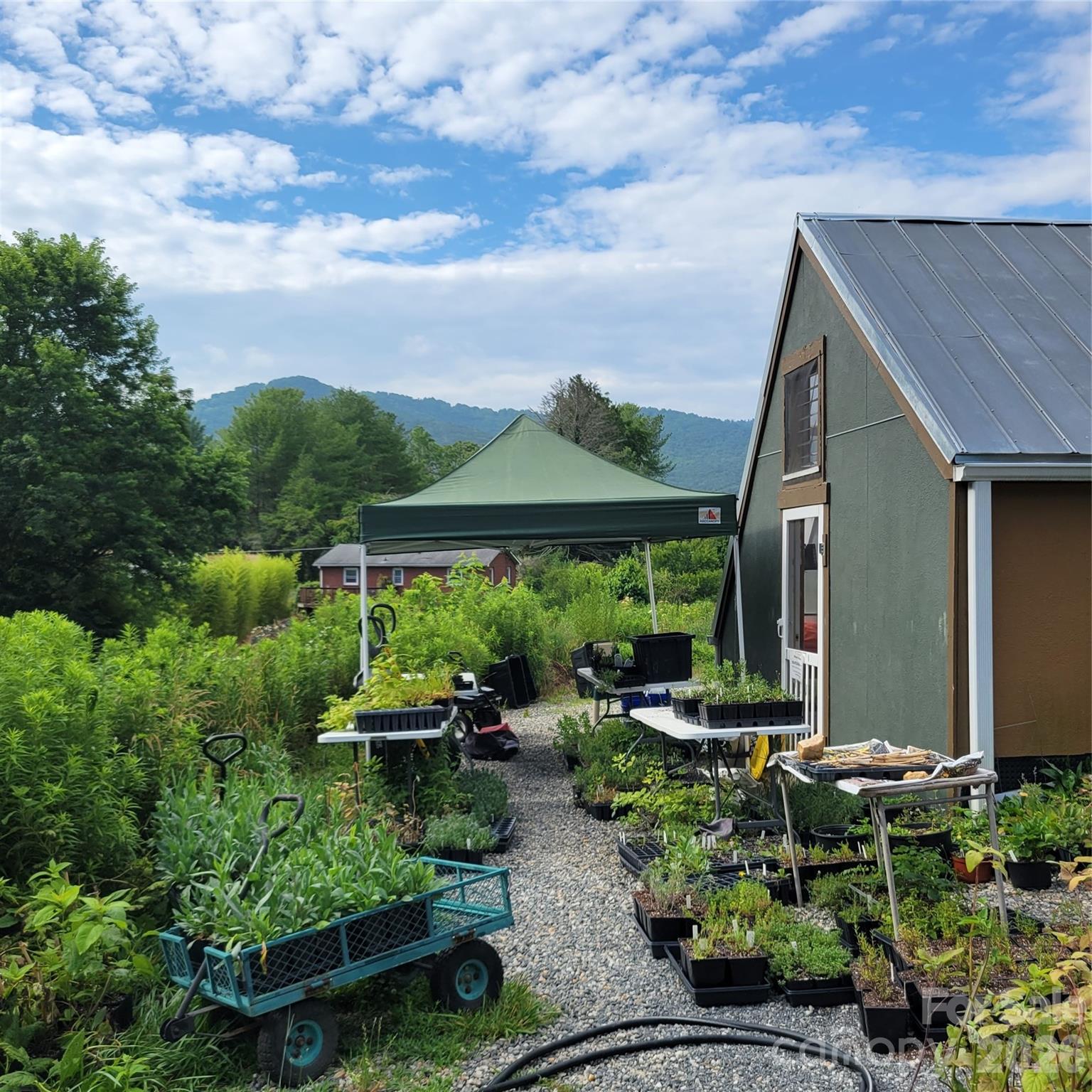 437 Onteora Boulevard — Asheville