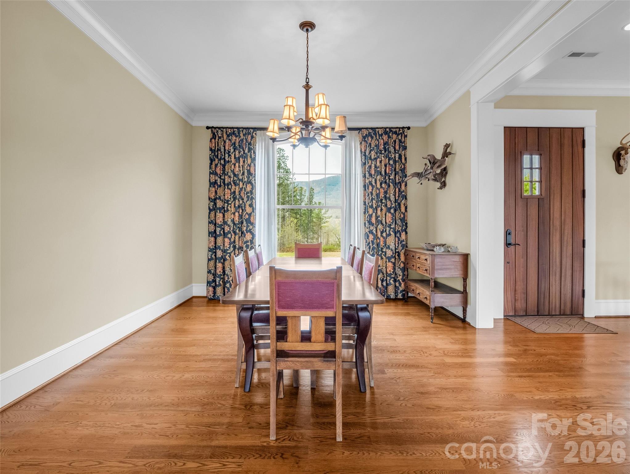 565 Chestertown Drive — Mill Spring