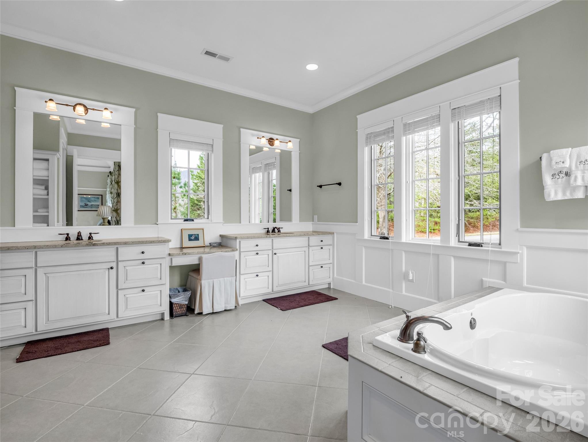565 Chestertown Drive — Mill Spring