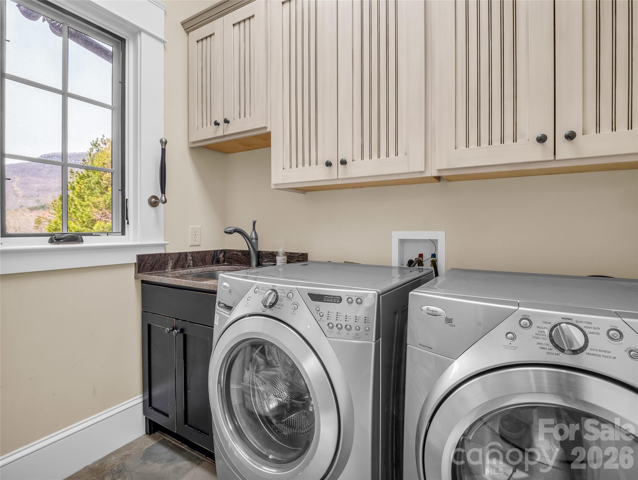 565 Chestertown Drive — Mill Spring