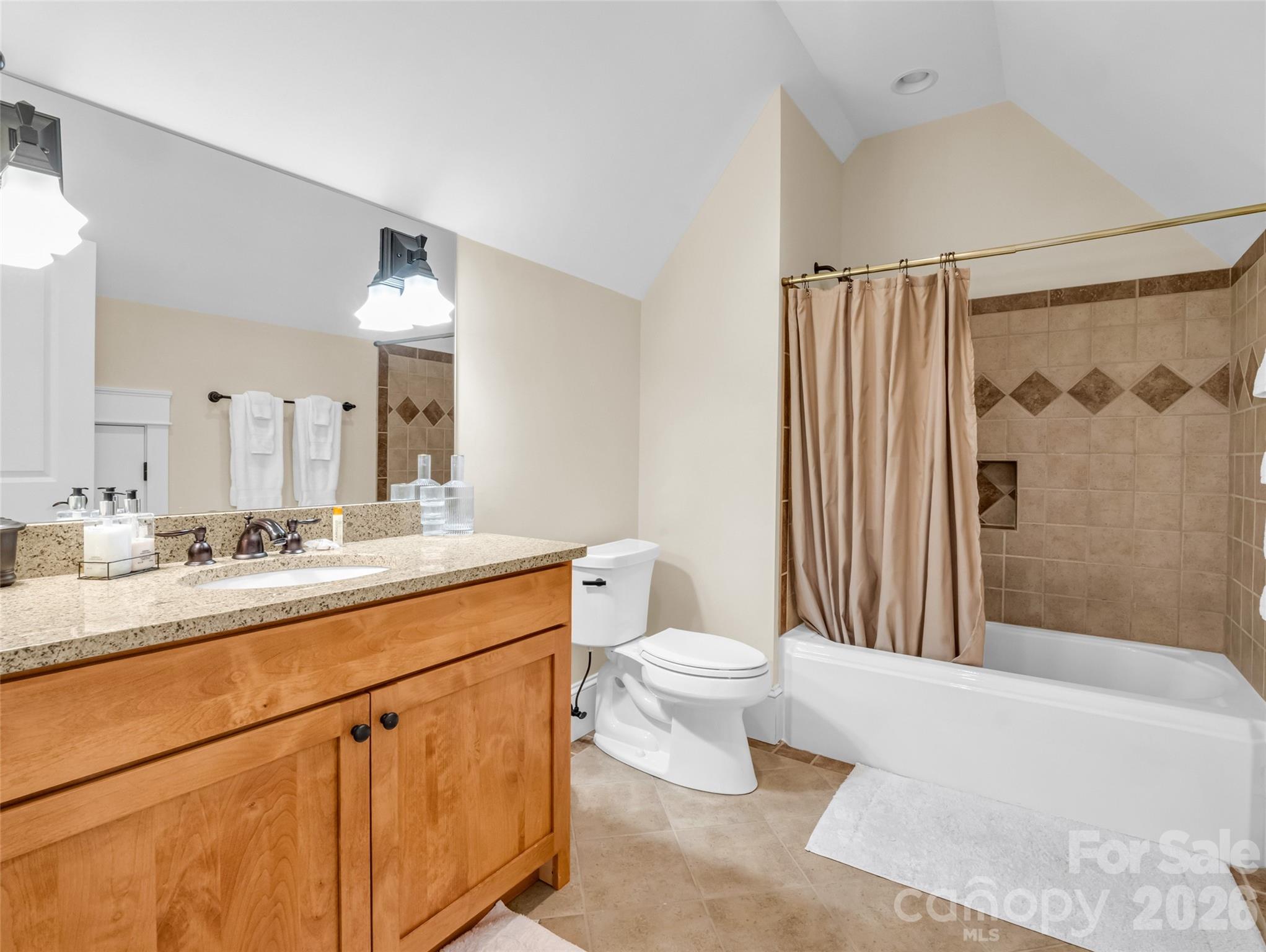 565 Chestertown Drive — Mill Spring