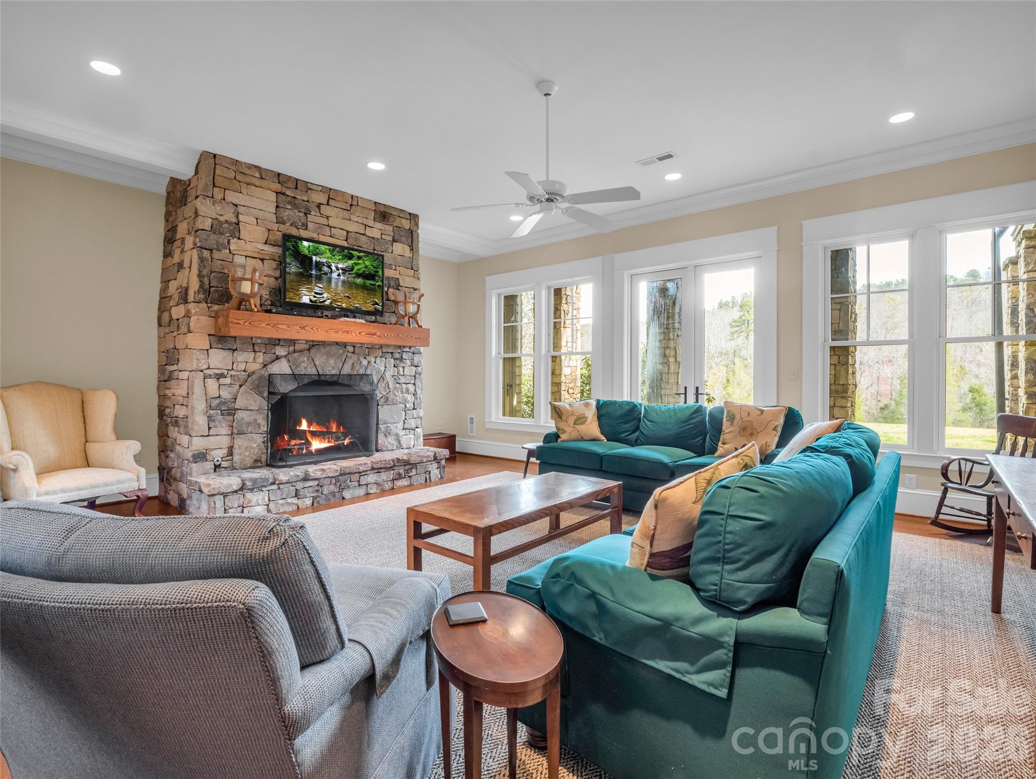 565 Chestertown Drive — Mill Spring