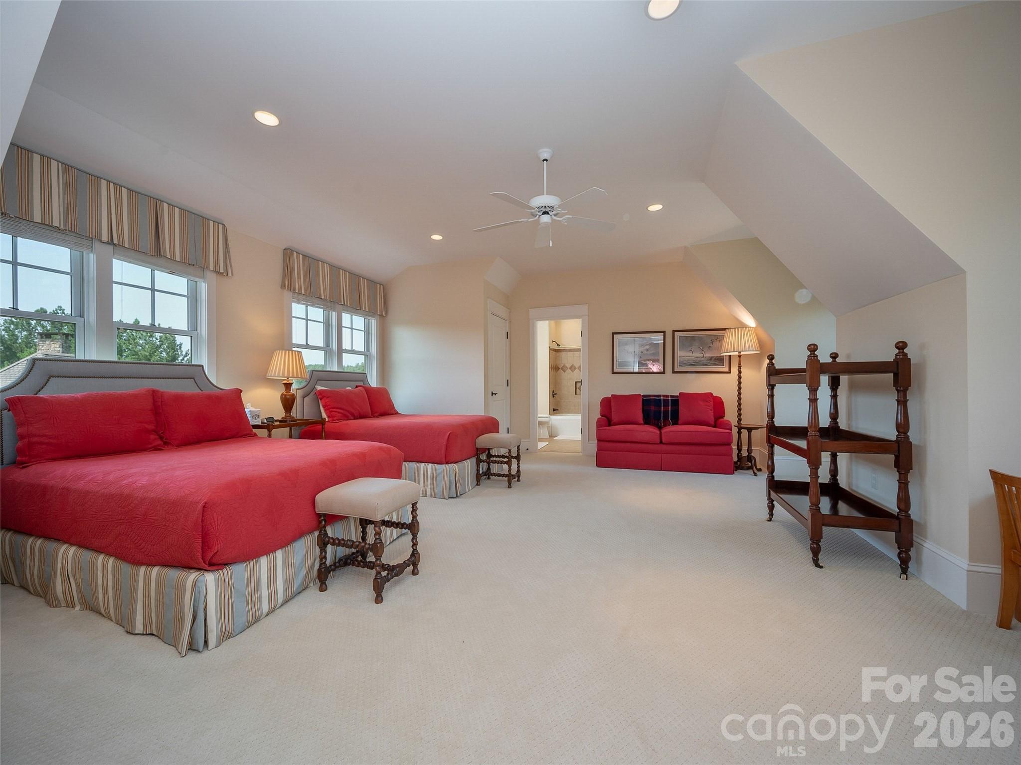565 Chestertown Drive — Mill Spring