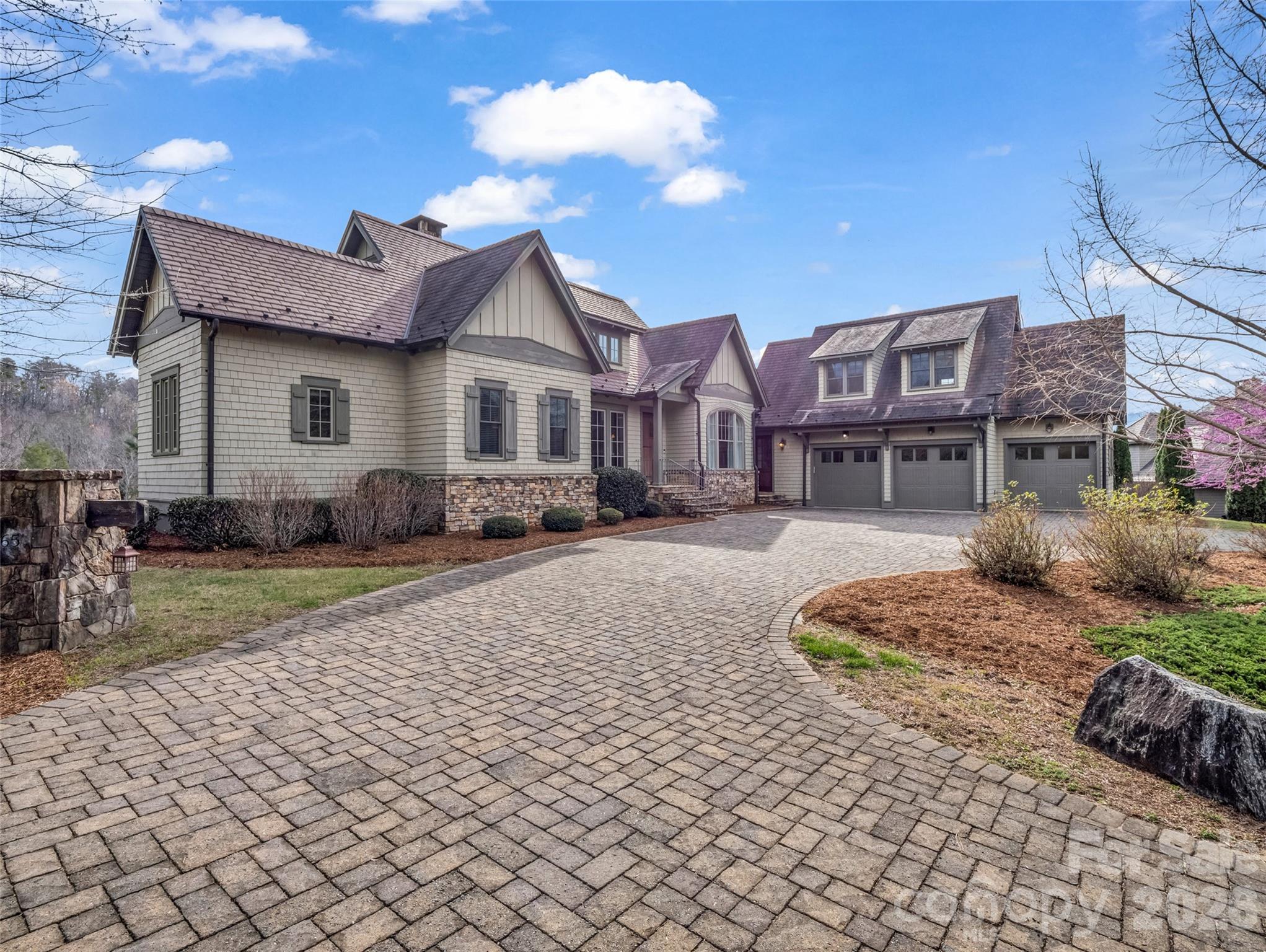 565 Chestertown Drive — Mill Spring