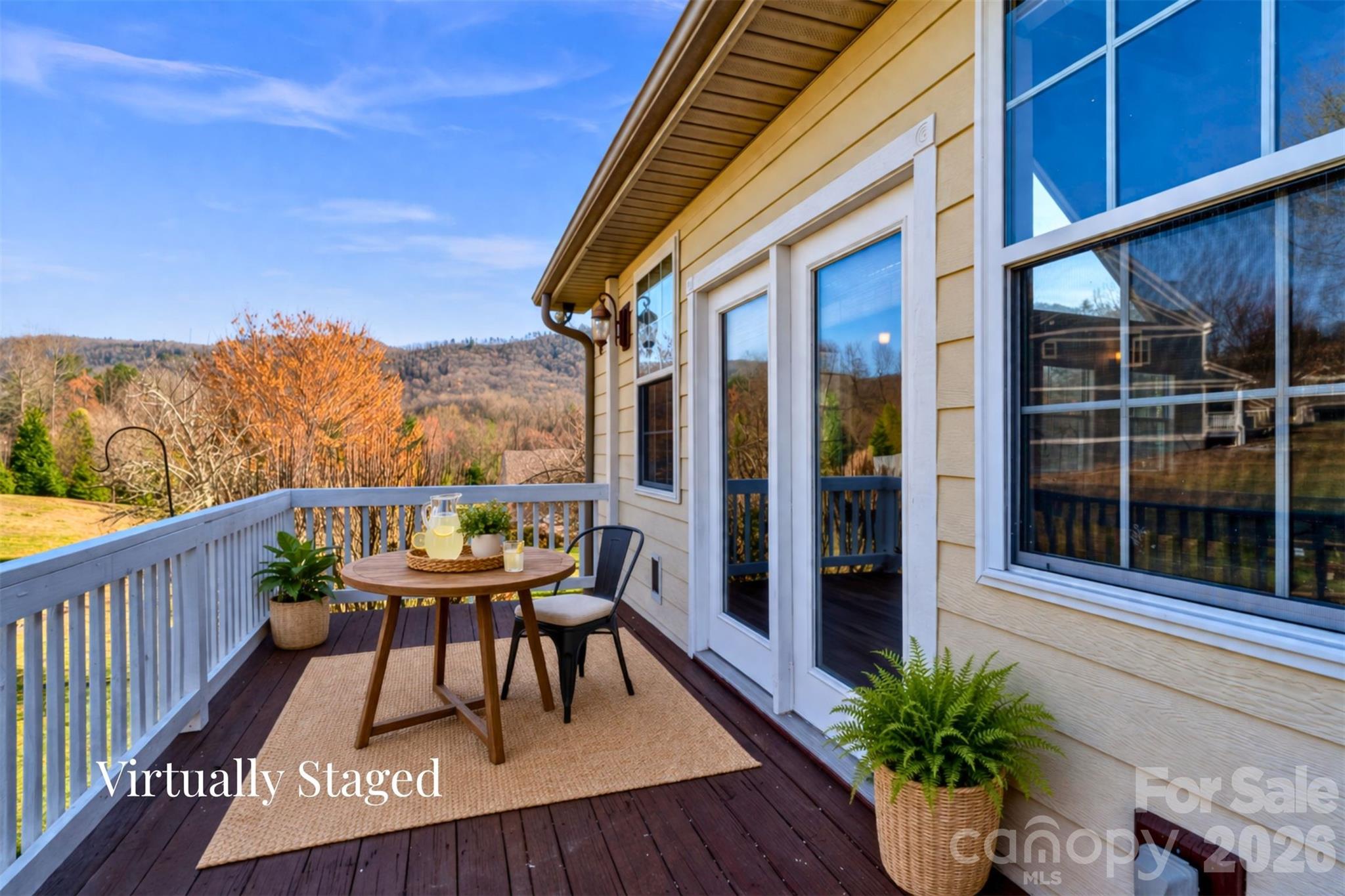 291 N Crab Meadow Drive — Hendersonville