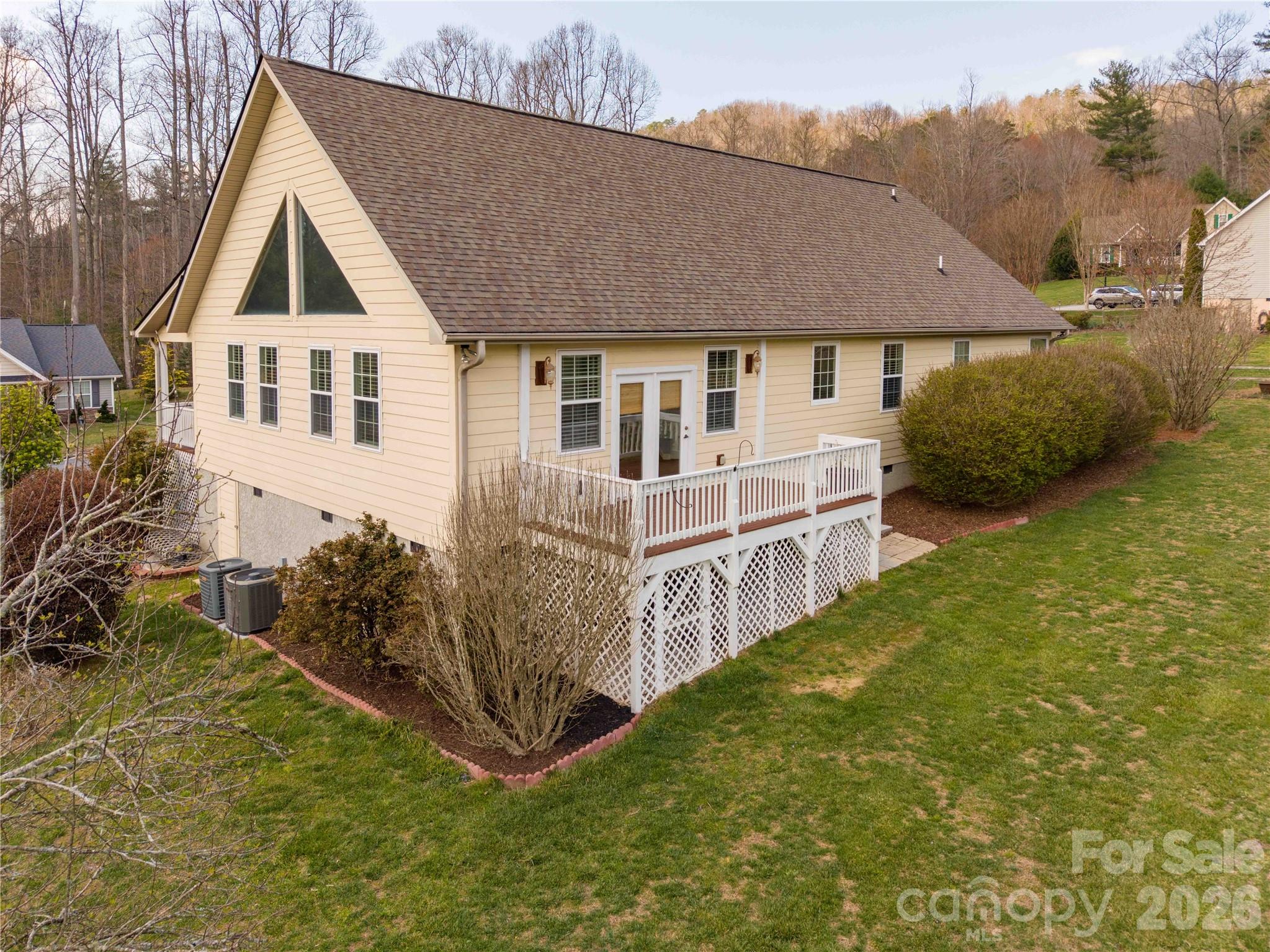 291 N Crab Meadow Drive — Hendersonville