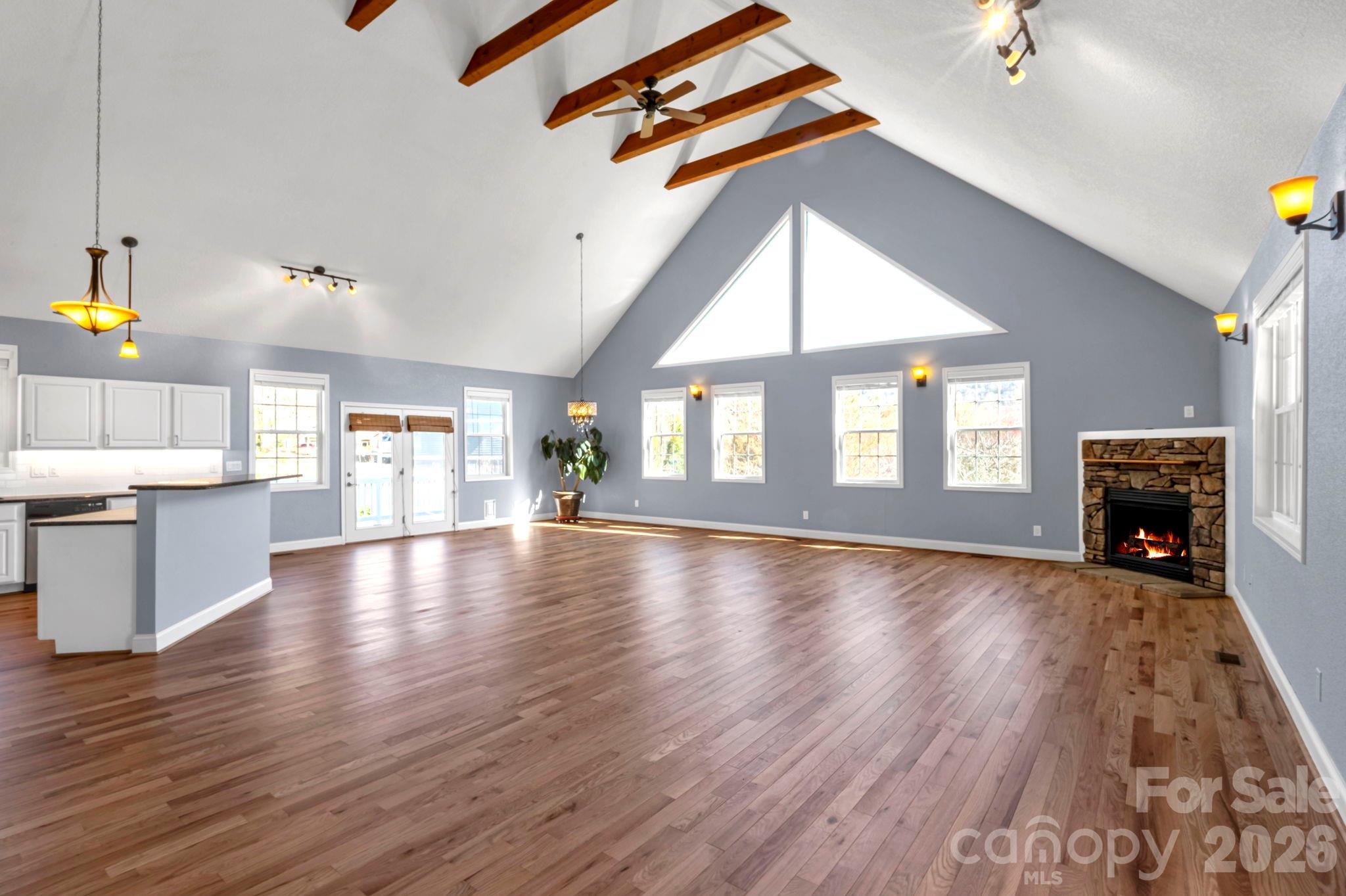 291 N Crab Meadow Drive — Hendersonville