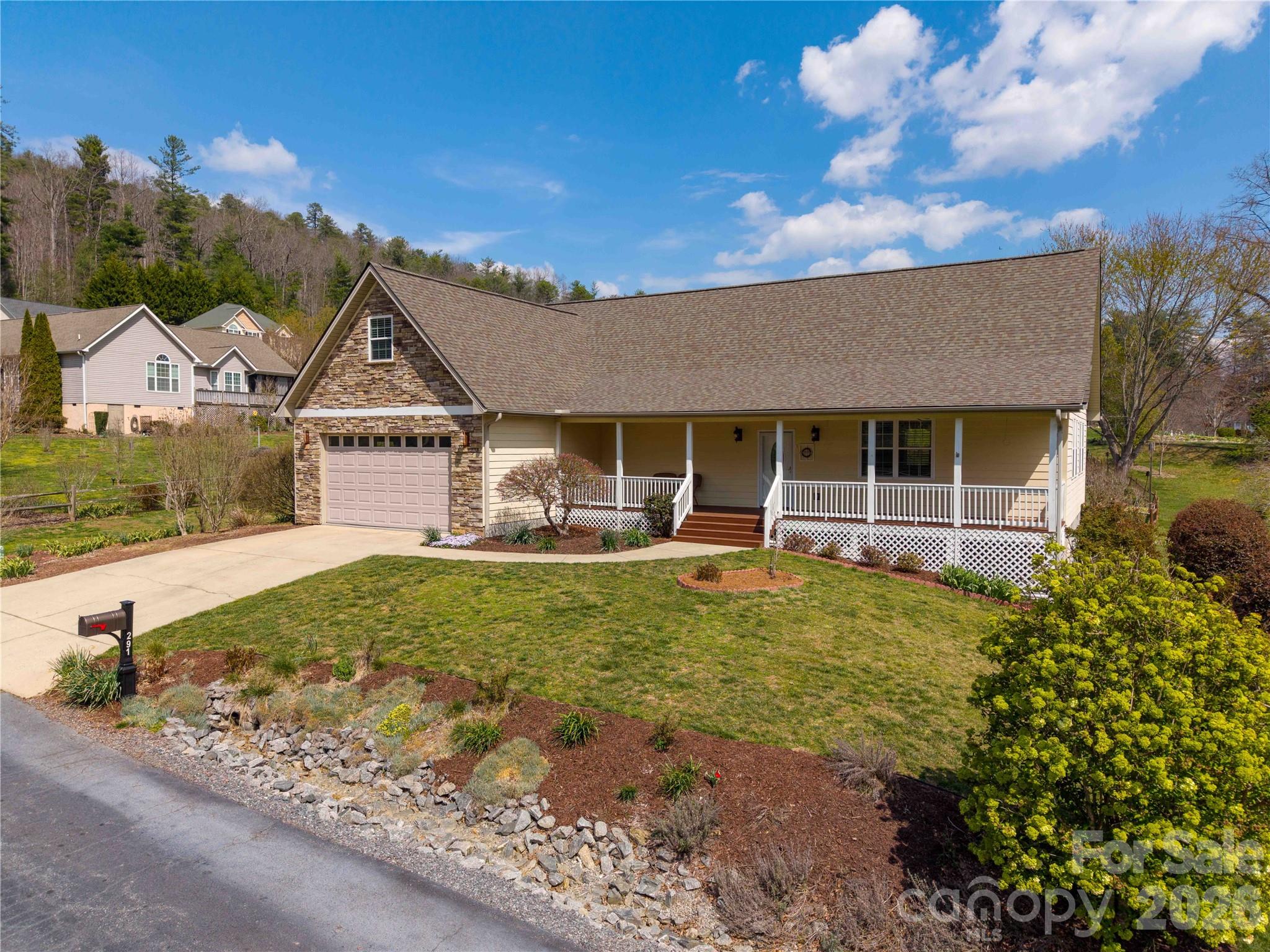 291 N Crab Meadow Drive — Hendersonville