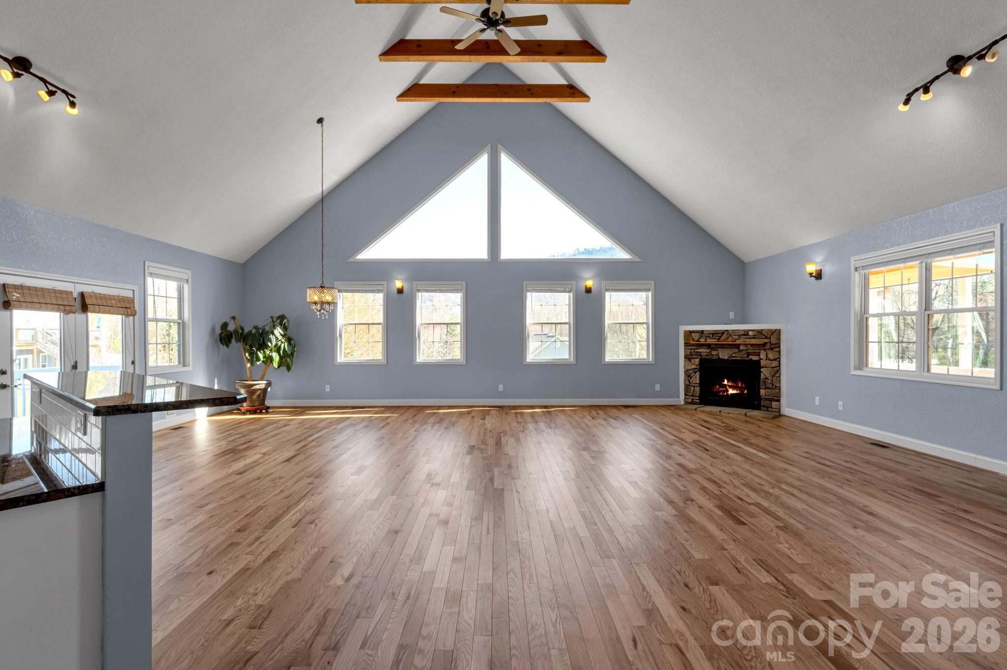291 N Crab Meadow Drive — Hendersonville