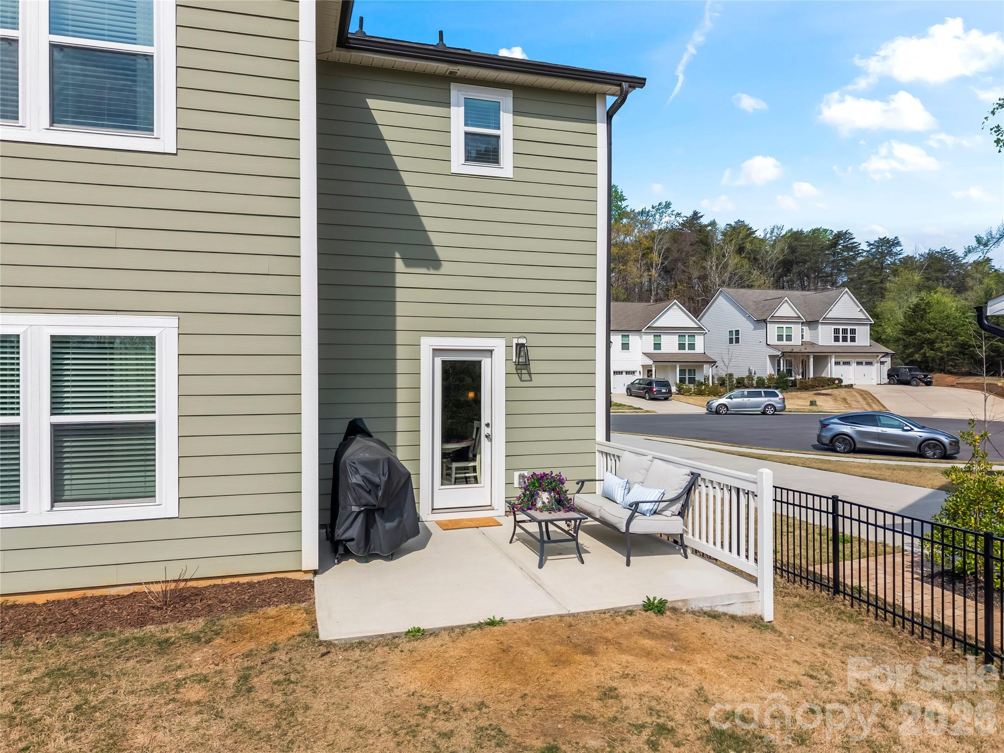 2515 Watergarden Street — York