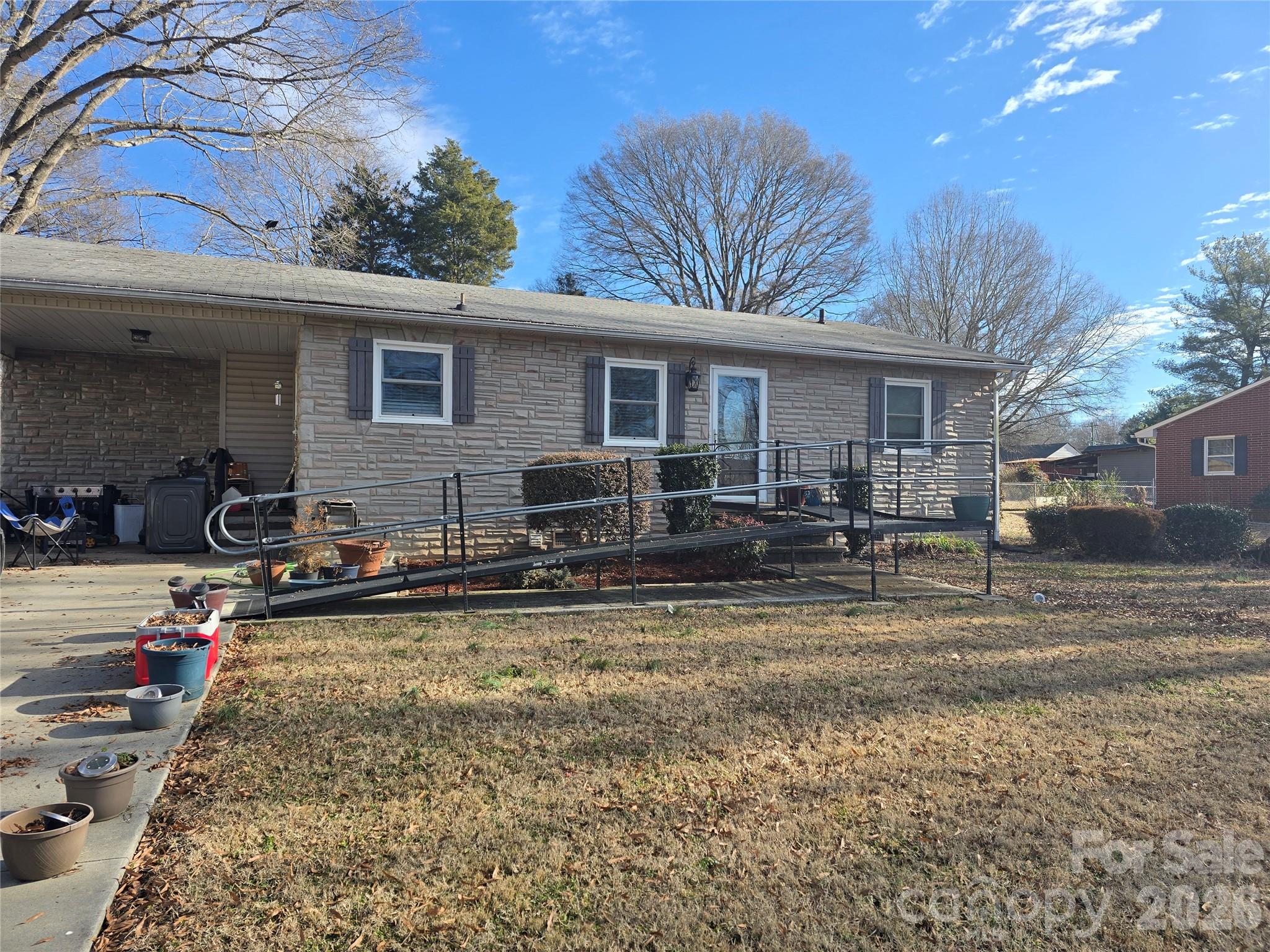 499 Raymond Street — Mocksville