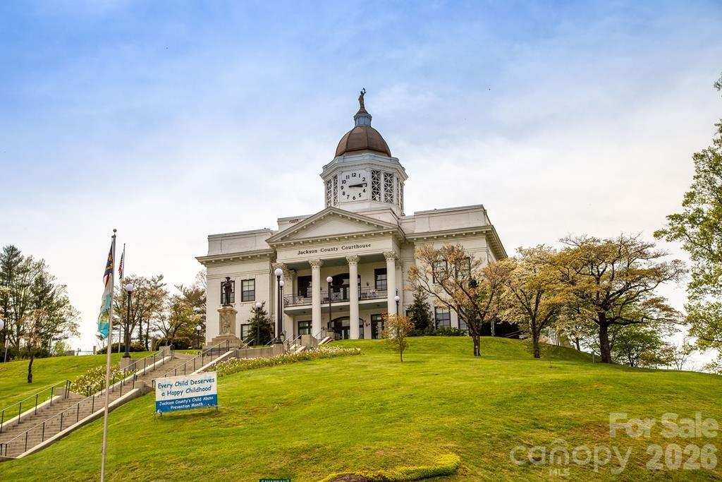 417 Quiet Forest Lane — Sylva