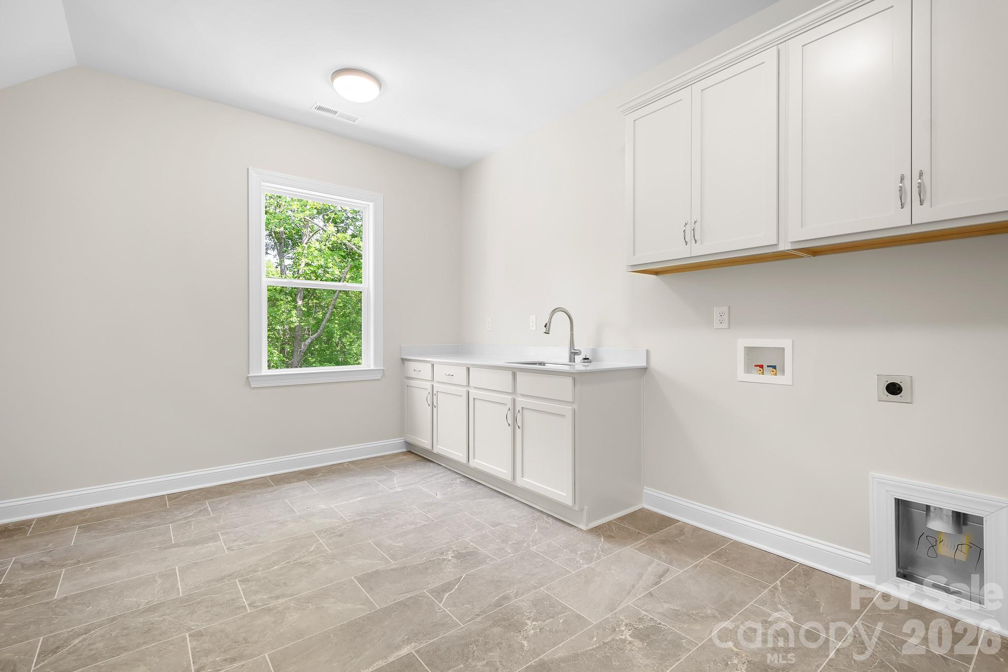 106 Windbluff Court — Statesville