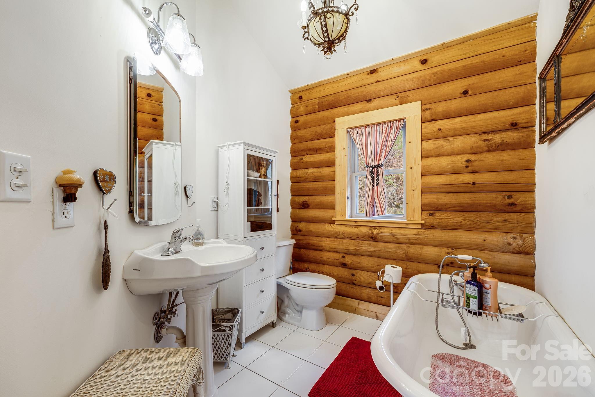 409 Hamlet Drive — Burnsville