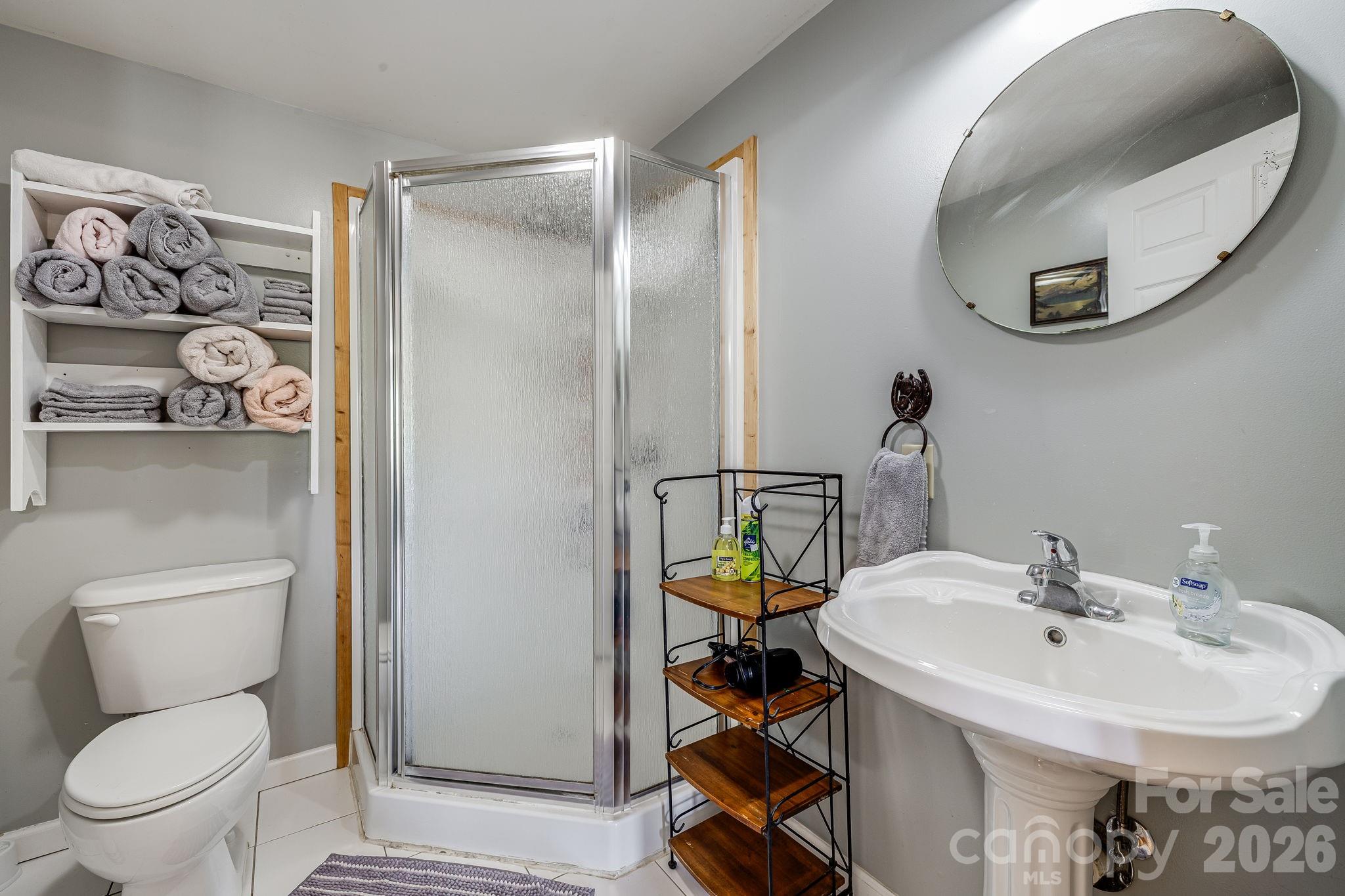 409 Hamlet Drive — Burnsville