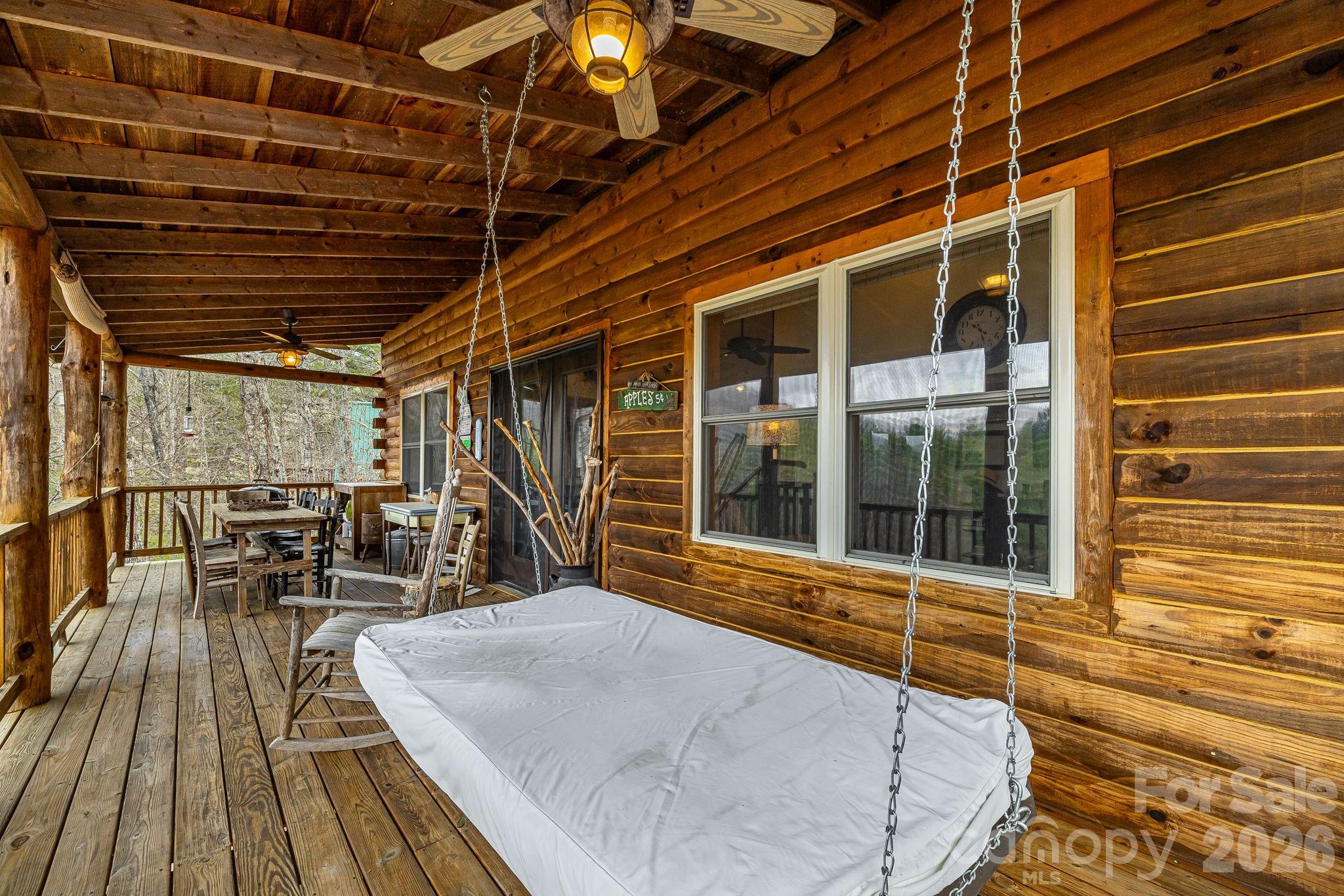 409 Hamlet Drive — Burnsville