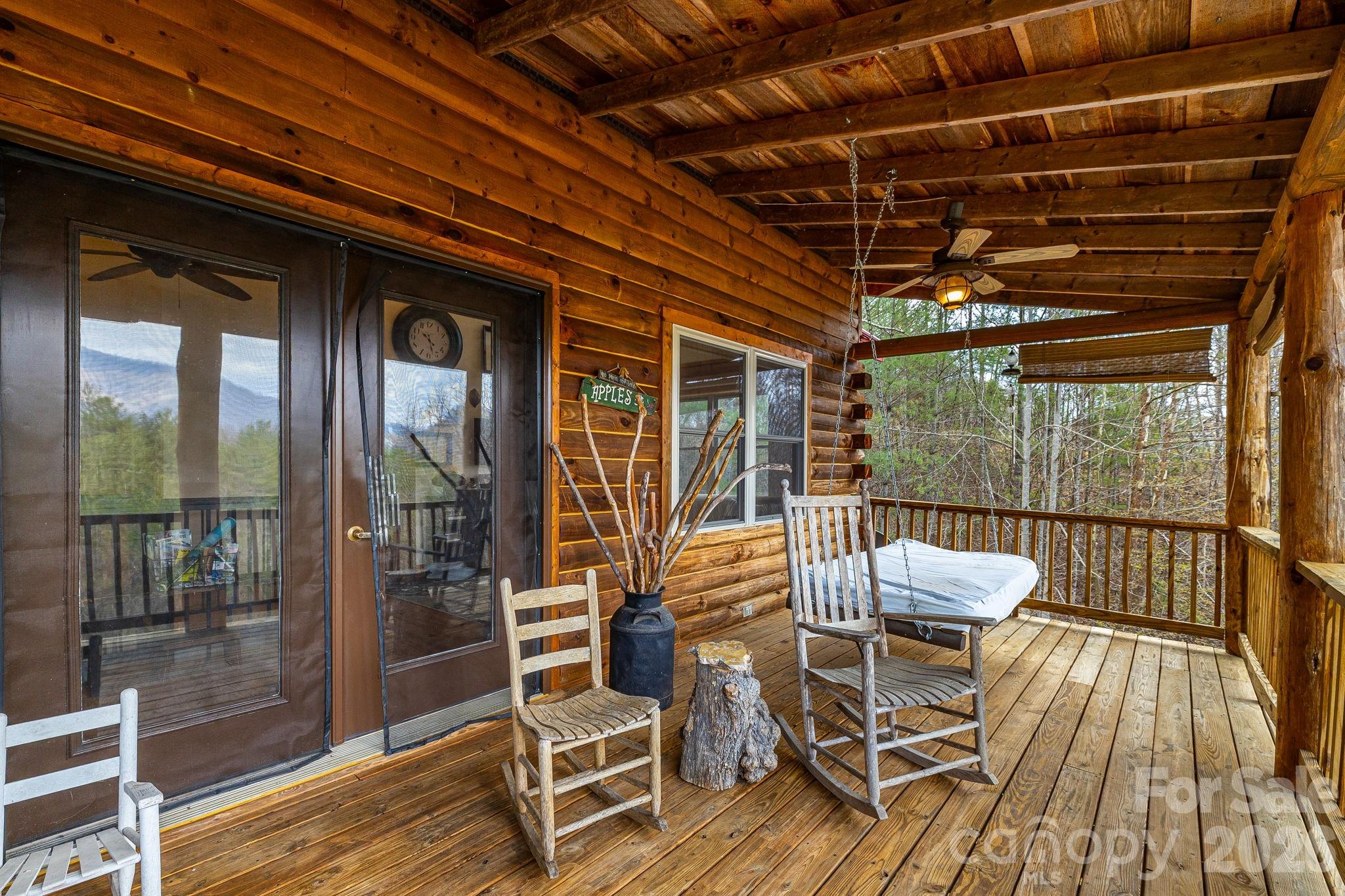 409 Hamlet Drive — Burnsville