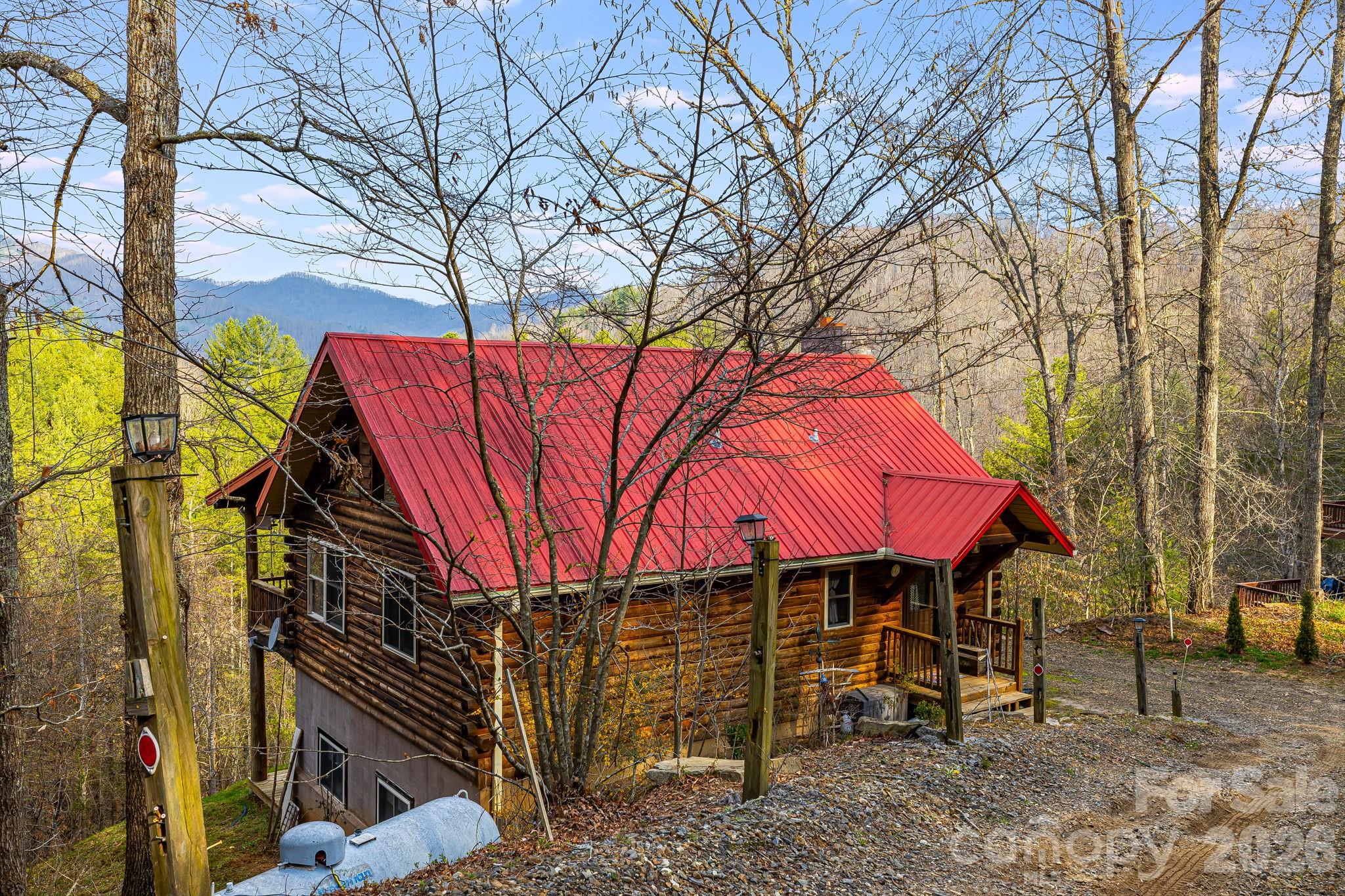 409 Hamlet Drive — Burnsville