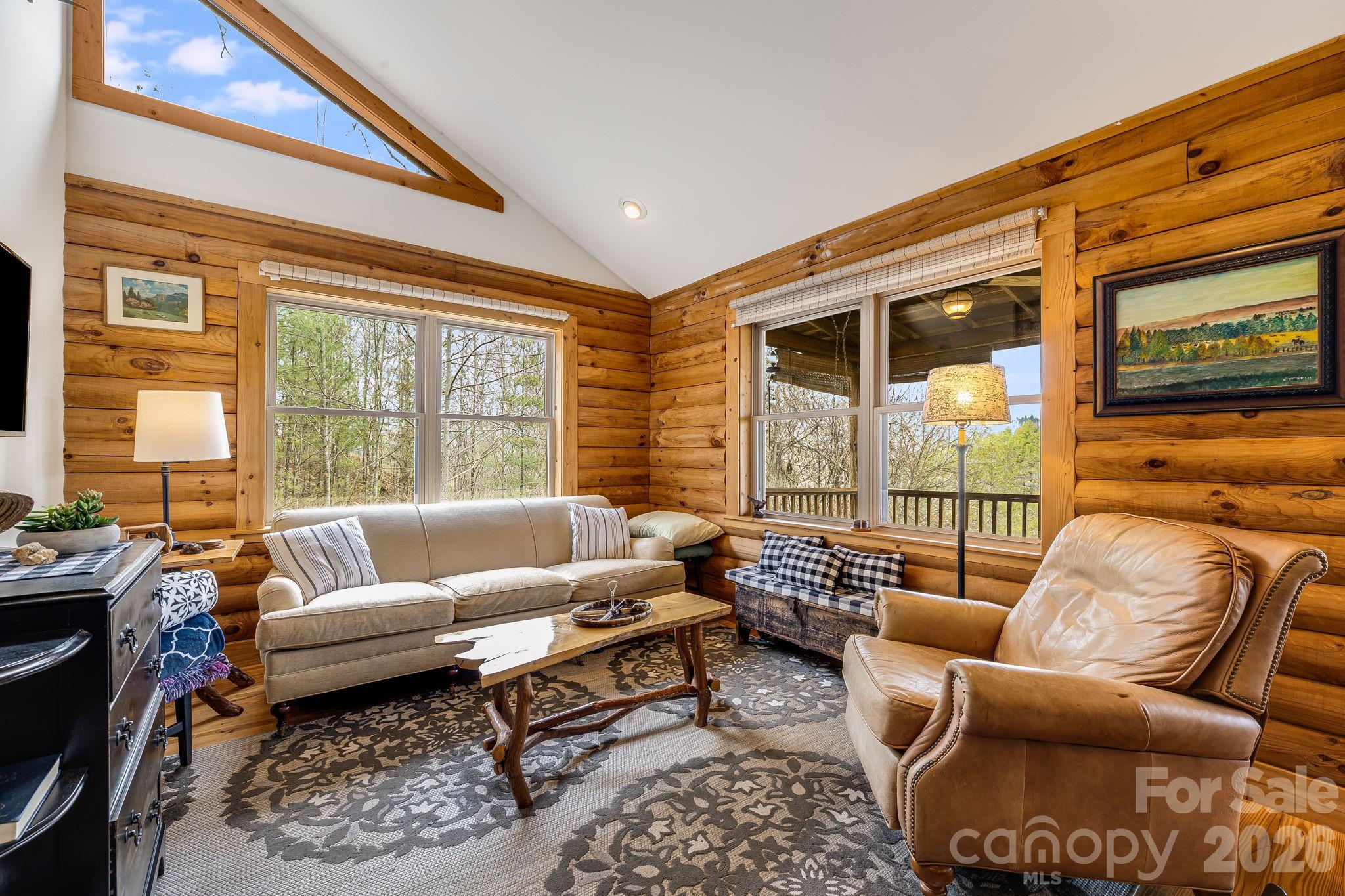409 Hamlet Drive — Burnsville