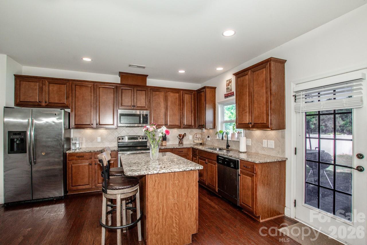 4160 SW Waterstone Place SW — Concord