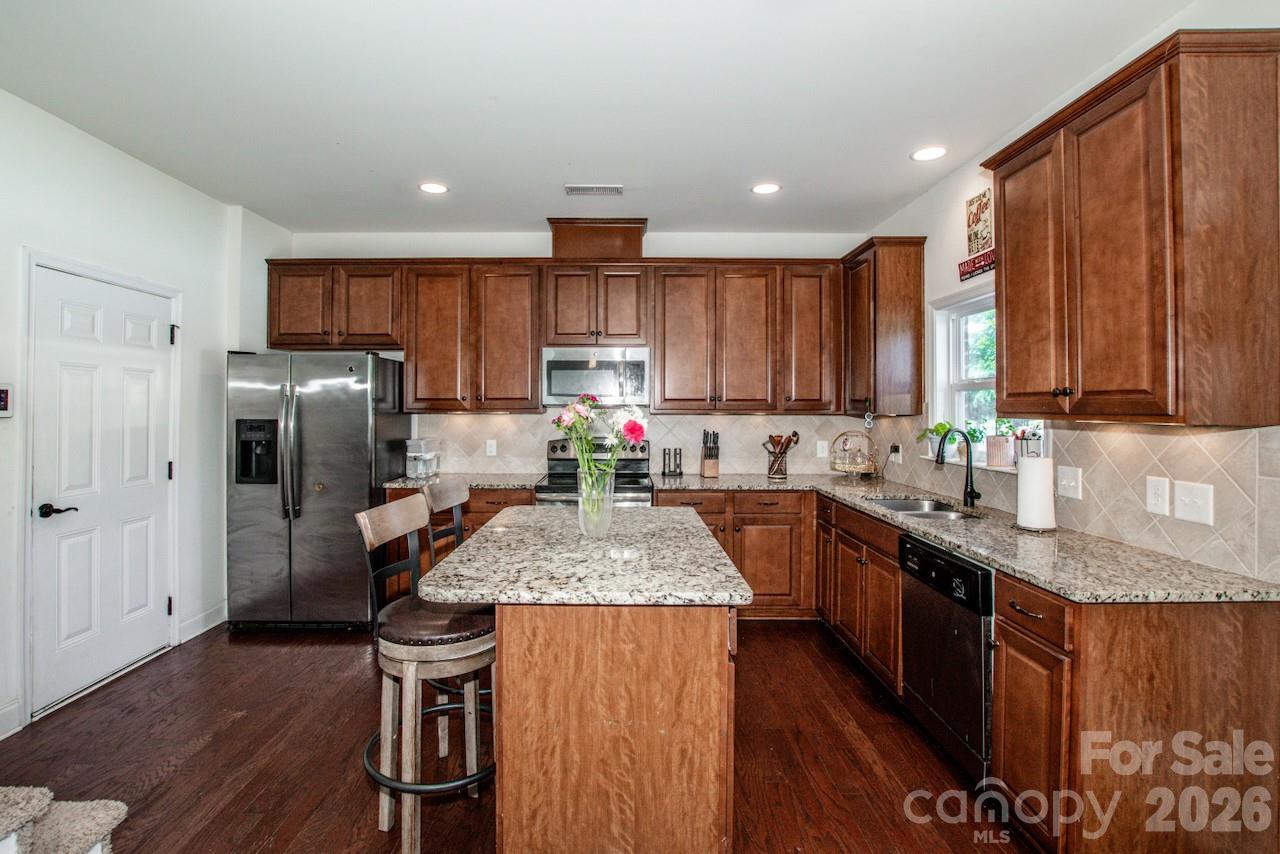 4160 SW Waterstone Place SW — Concord
