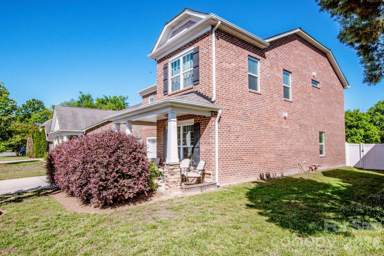 4160 SW Waterstone Place SW — Concord