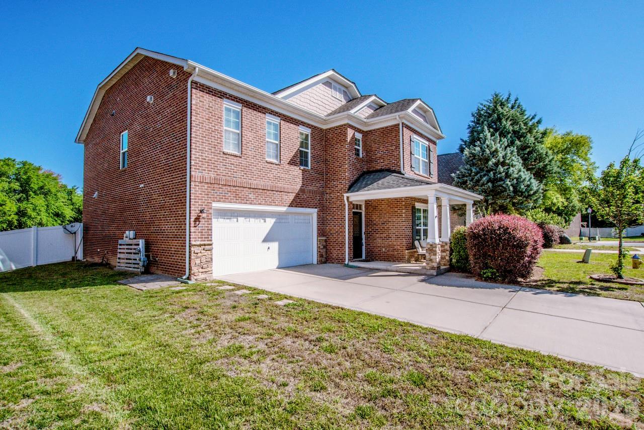 4160 SW Waterstone Place SW — Concord