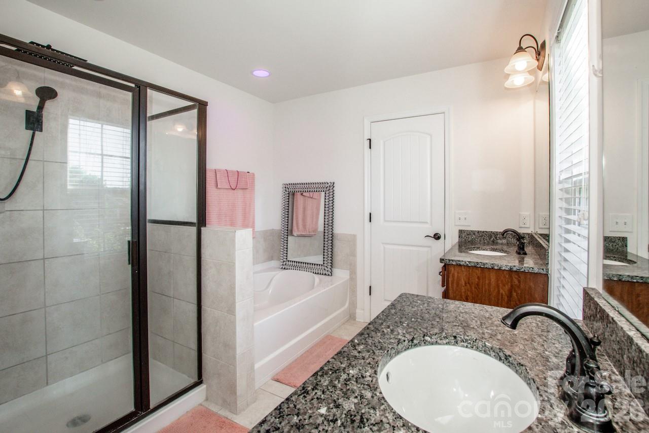 4160 SW Waterstone Place SW — Concord