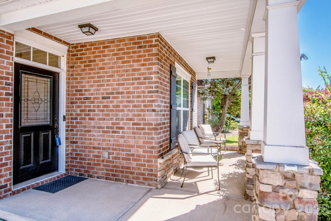 4160 SW Waterstone Place SW — Concord