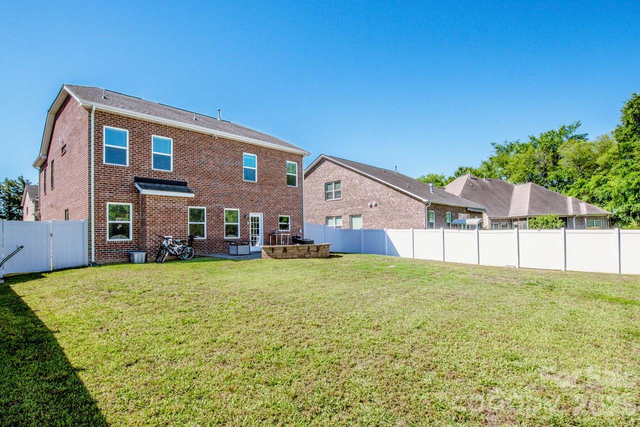 4160 SW Waterstone Place SW — Concord