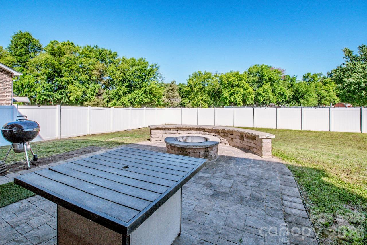 4160 SW Waterstone Place SW — Concord