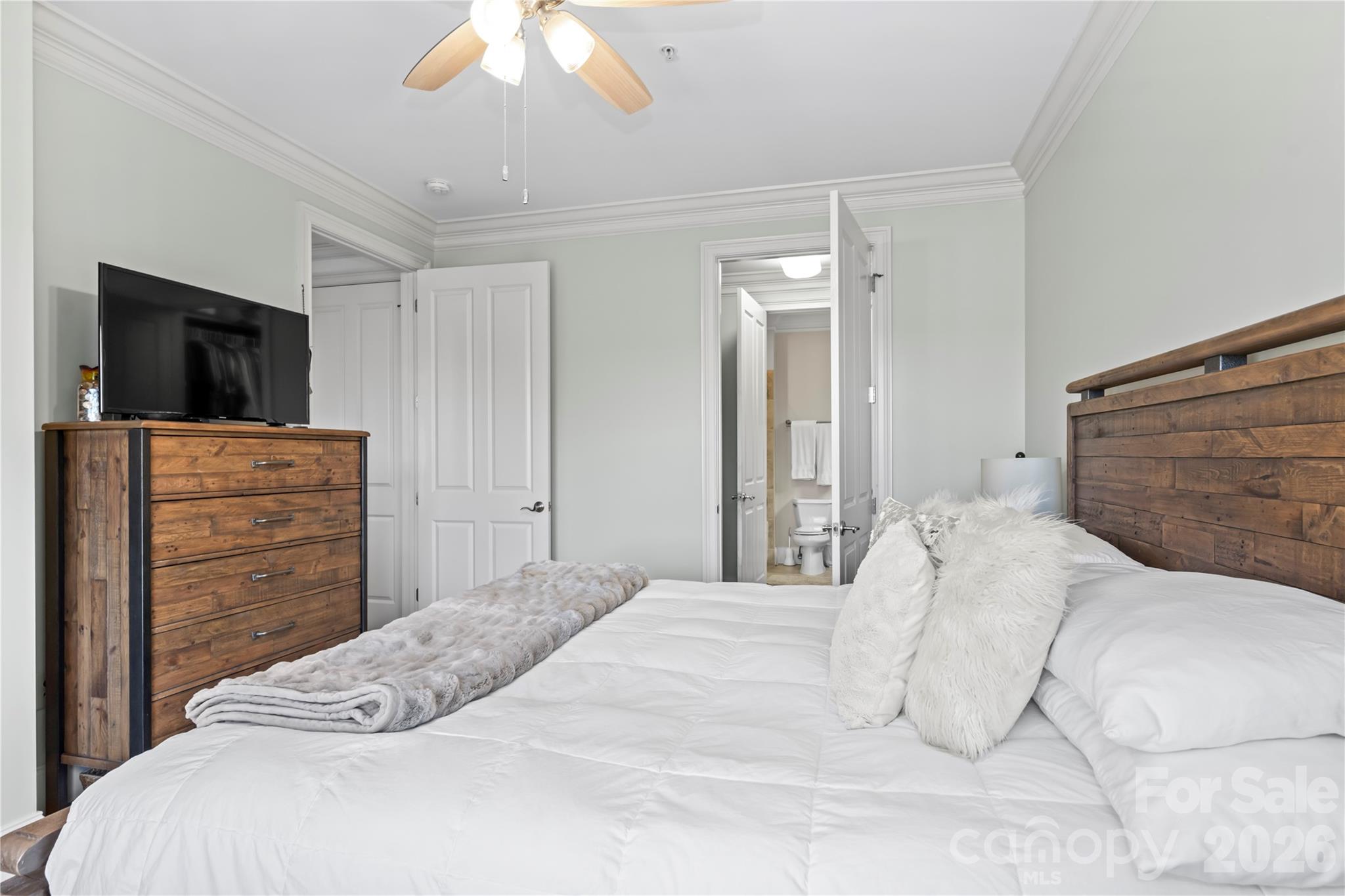 350 E Allen Street #303 — Hendersonville