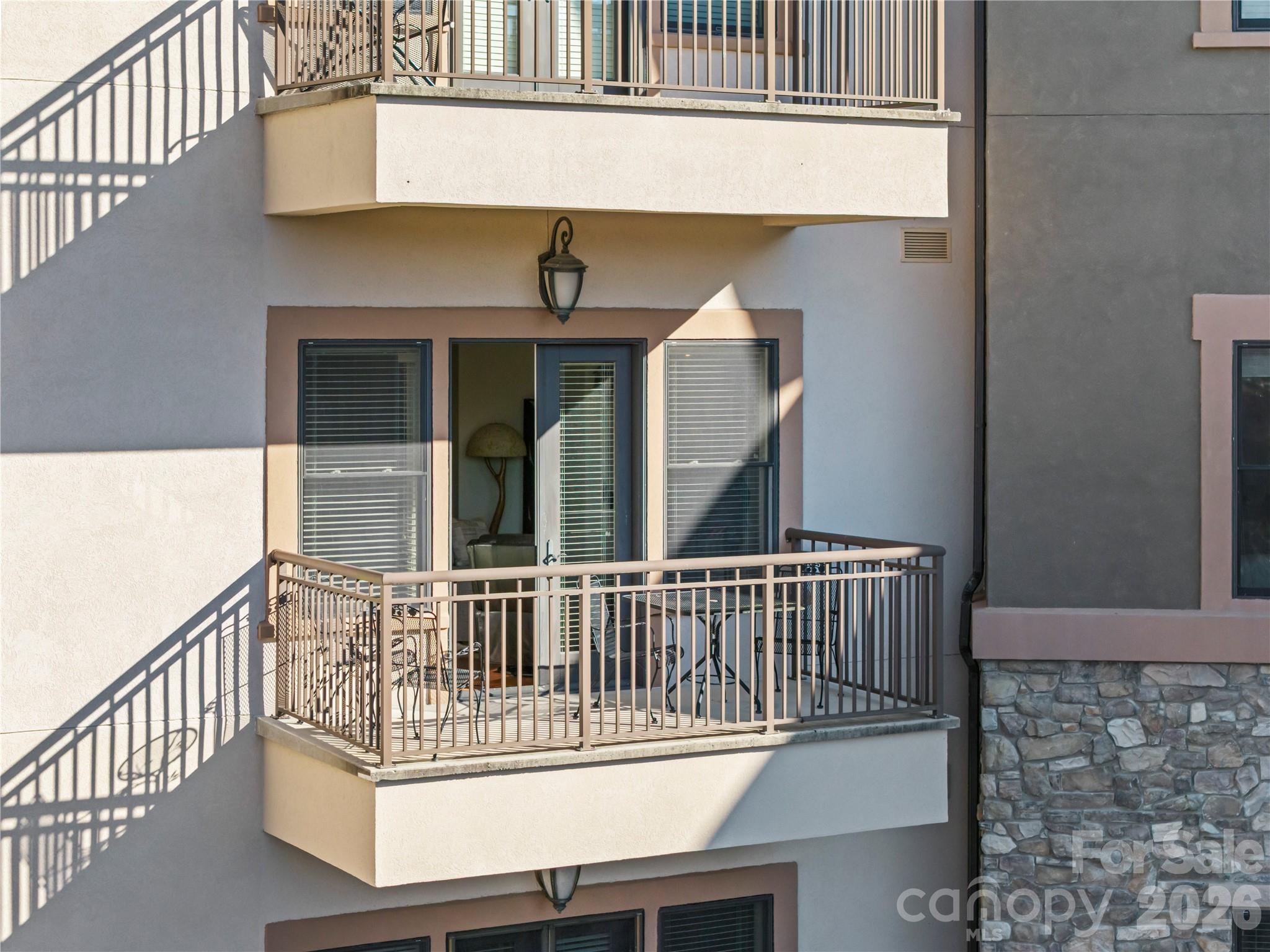 350 E Allen Street #303 — Hendersonville