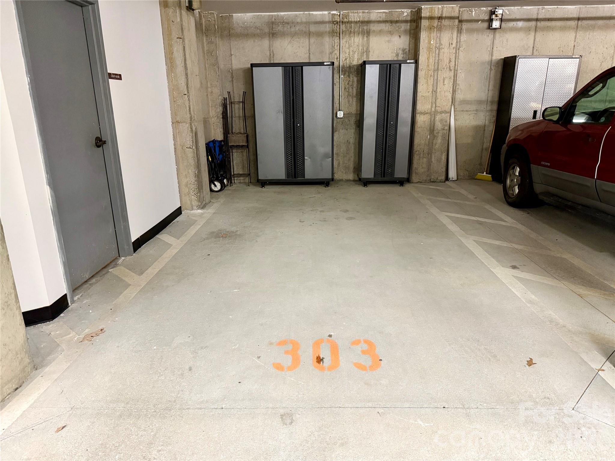 350 E Allen Street #303 — Hendersonville