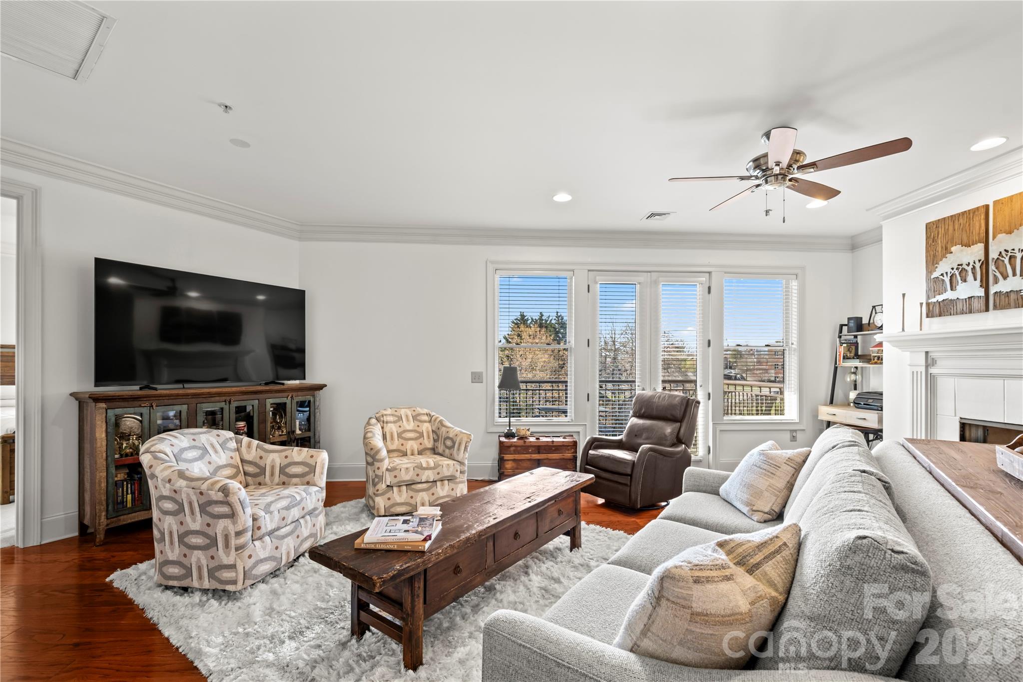 350 E Allen Street #303 — Hendersonville