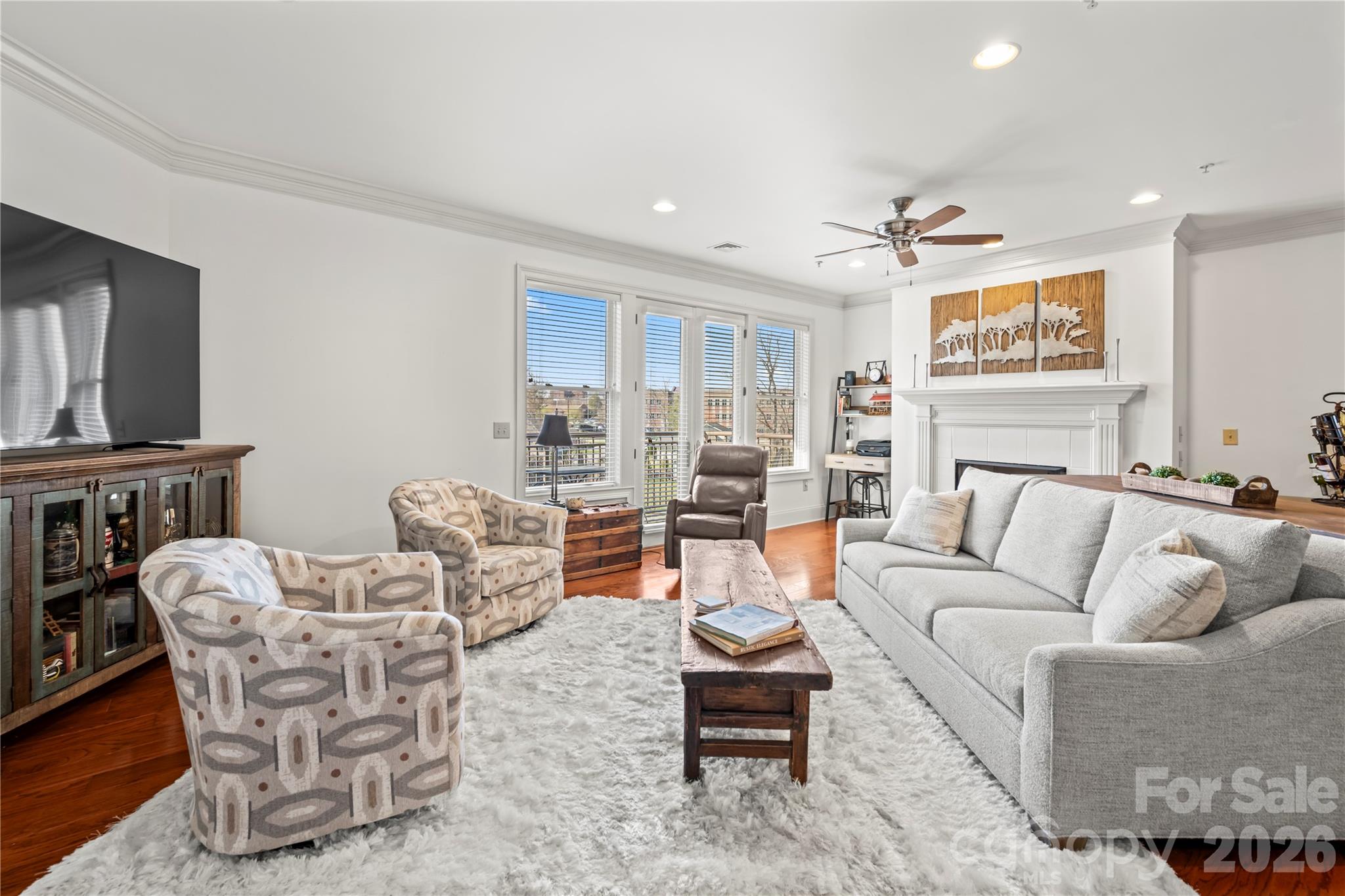 350 E Allen Street #303 — Hendersonville