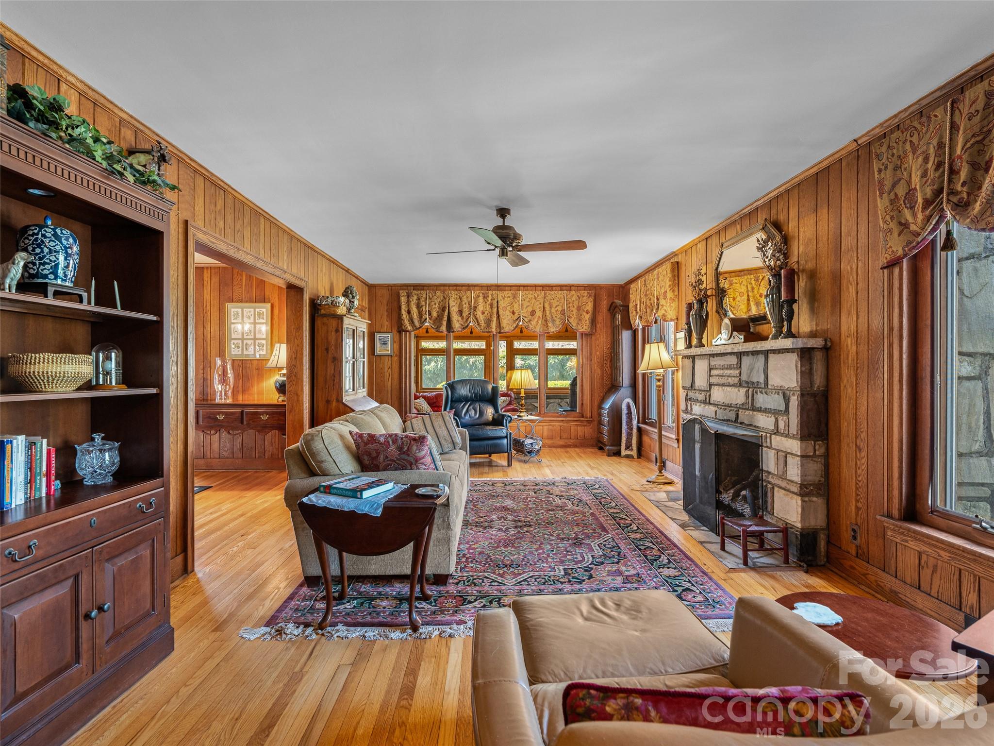 4125 State Highway 197 Highway S — Burnsville