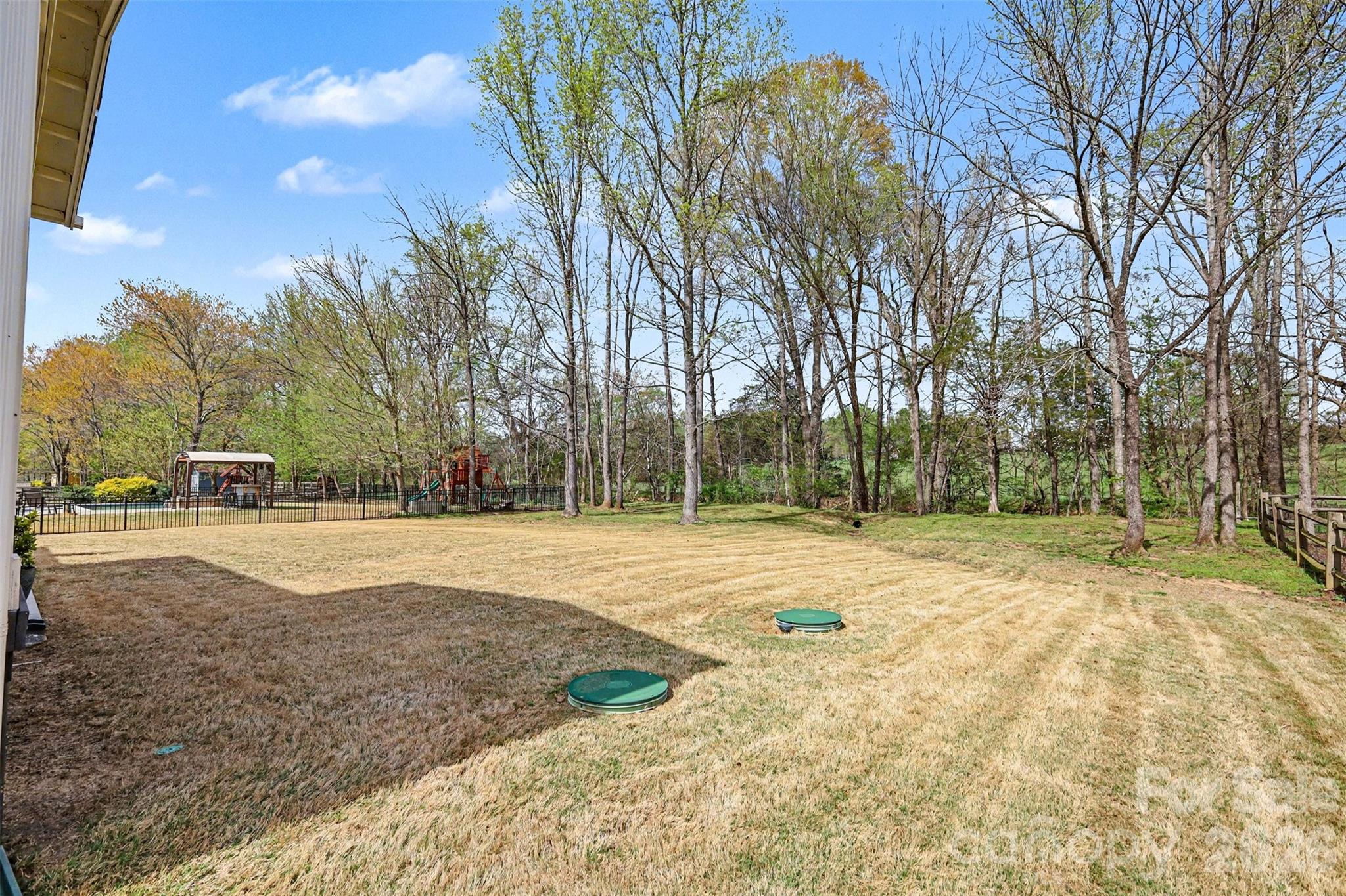 174 Country Lake Drive — Mooresville
