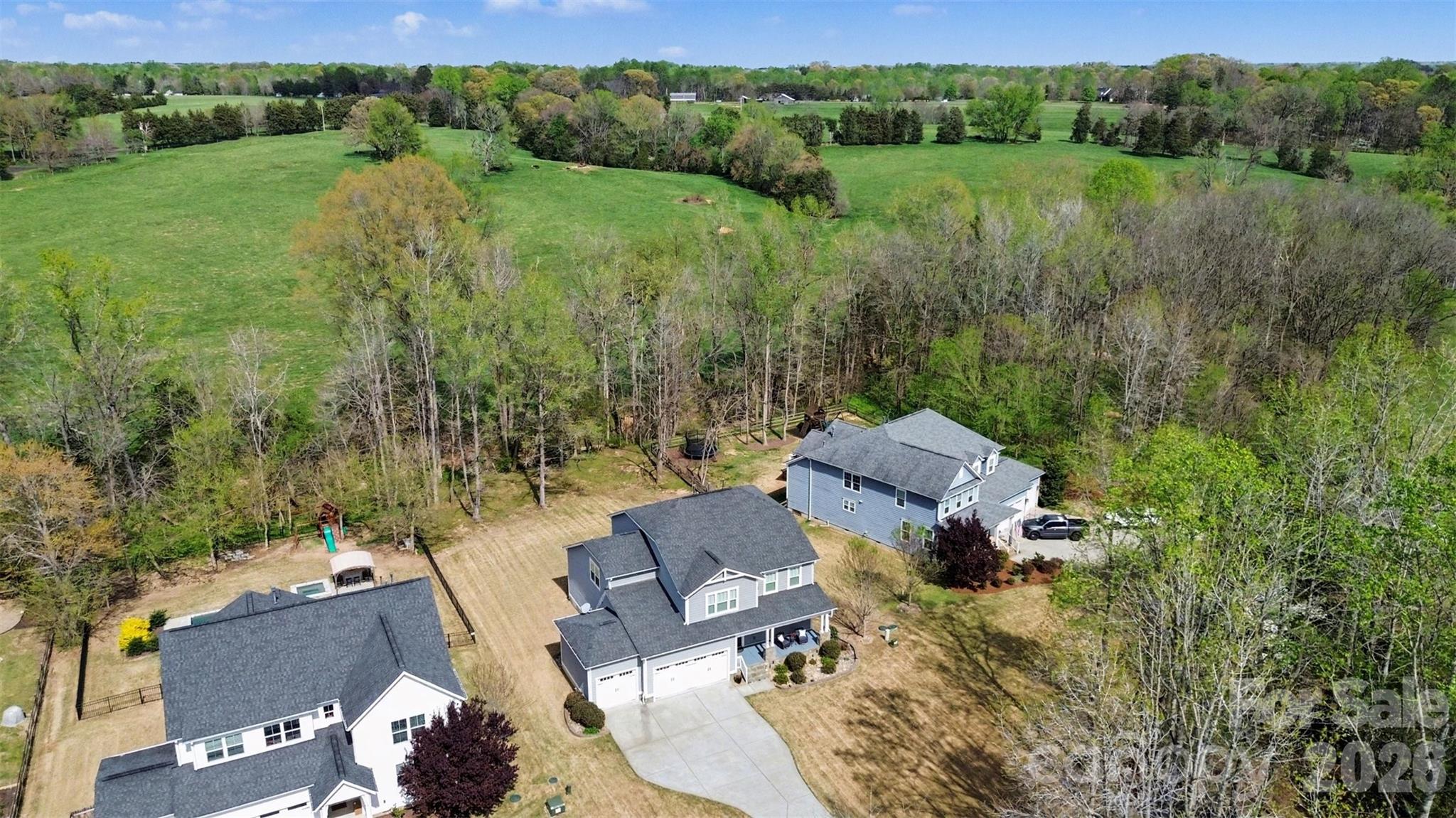 174 Country Lake Drive — Mooresville