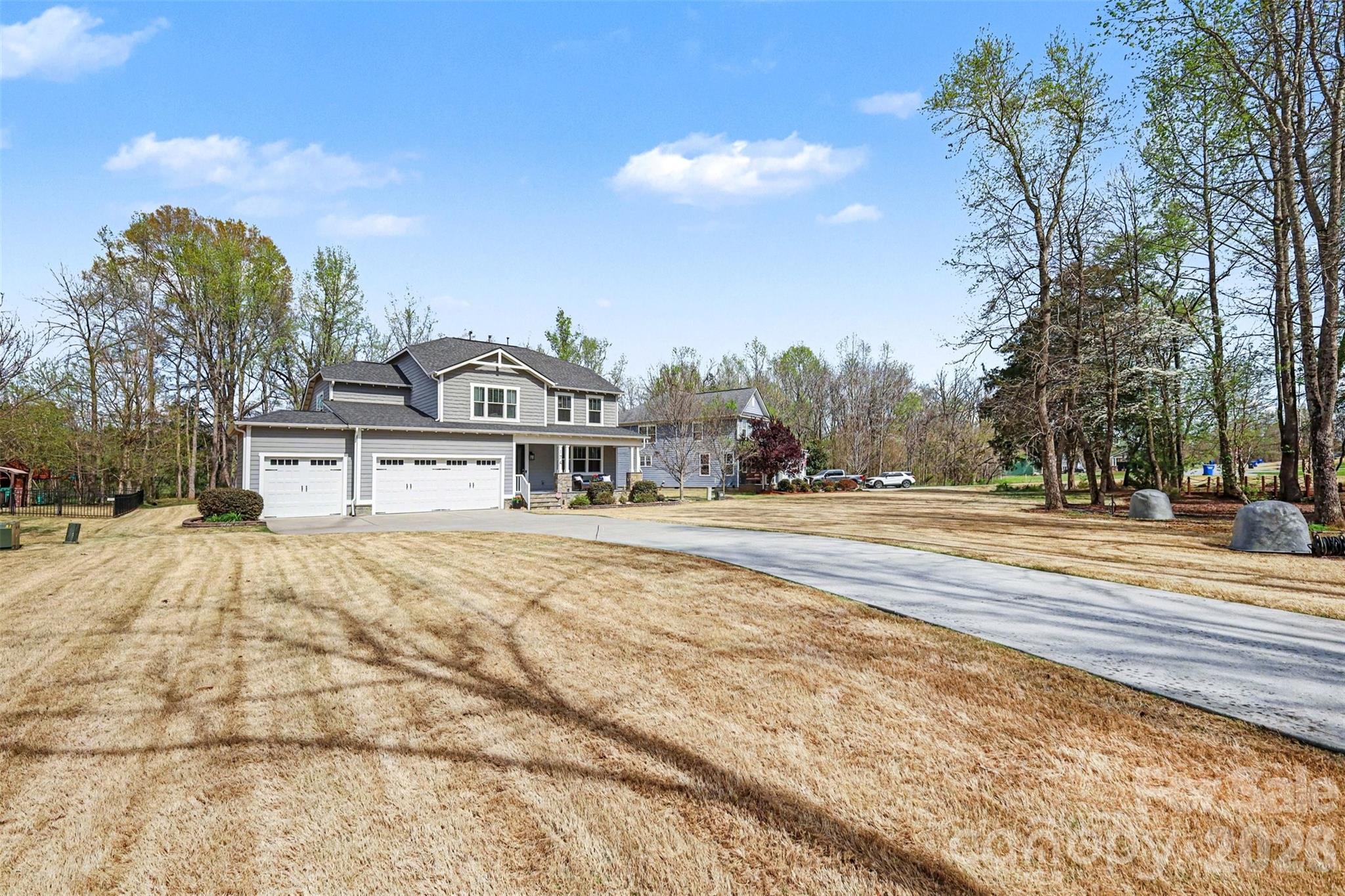 174 Country Lake Drive — Mooresville