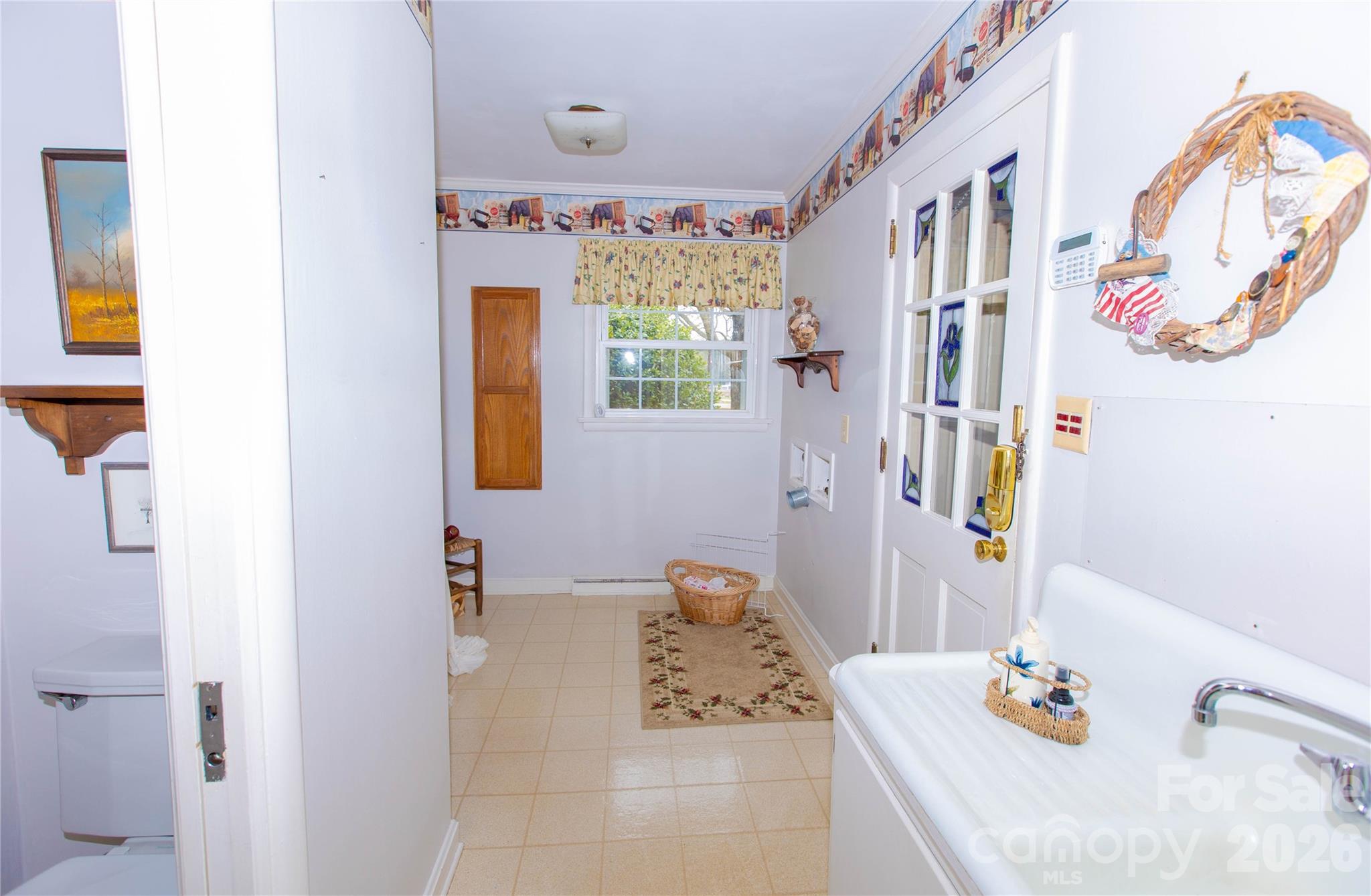 3486 E Main Street — Claremont