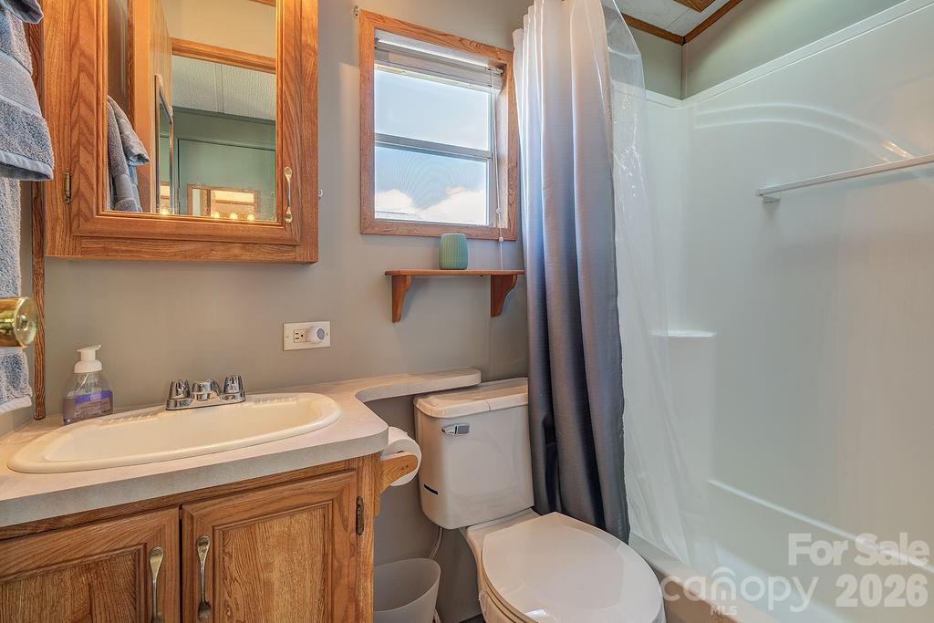 78 Strollers Lane — Waynesville