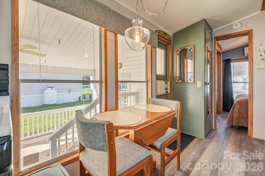 78 Strollers Lane — Waynesville