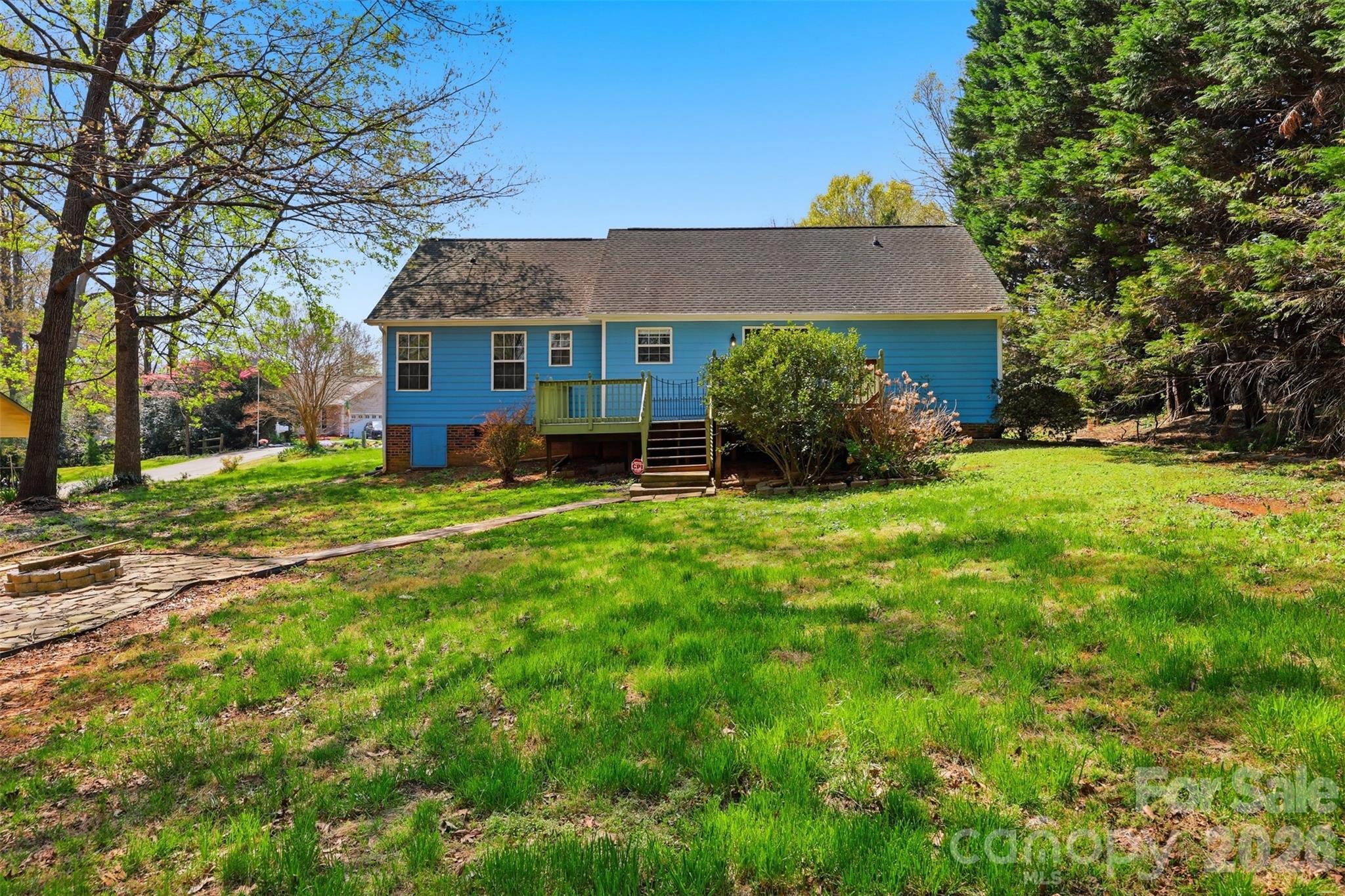 106 Chinaberry Court — Gastonia