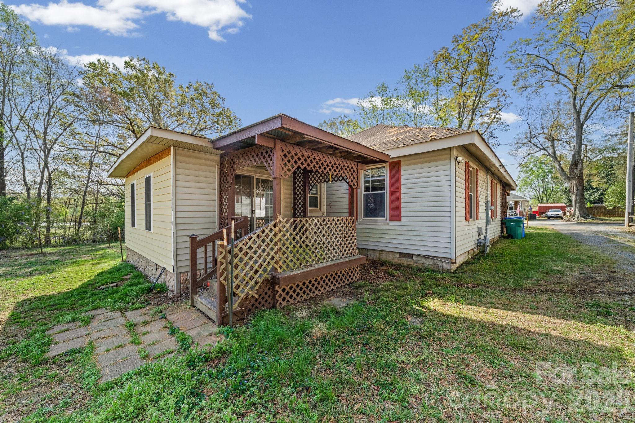 402 Edgemont Street — Albemarle