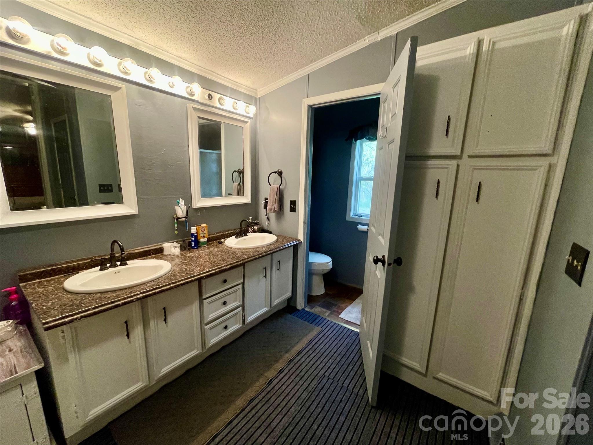 1283 Lilly Drive — Clover
