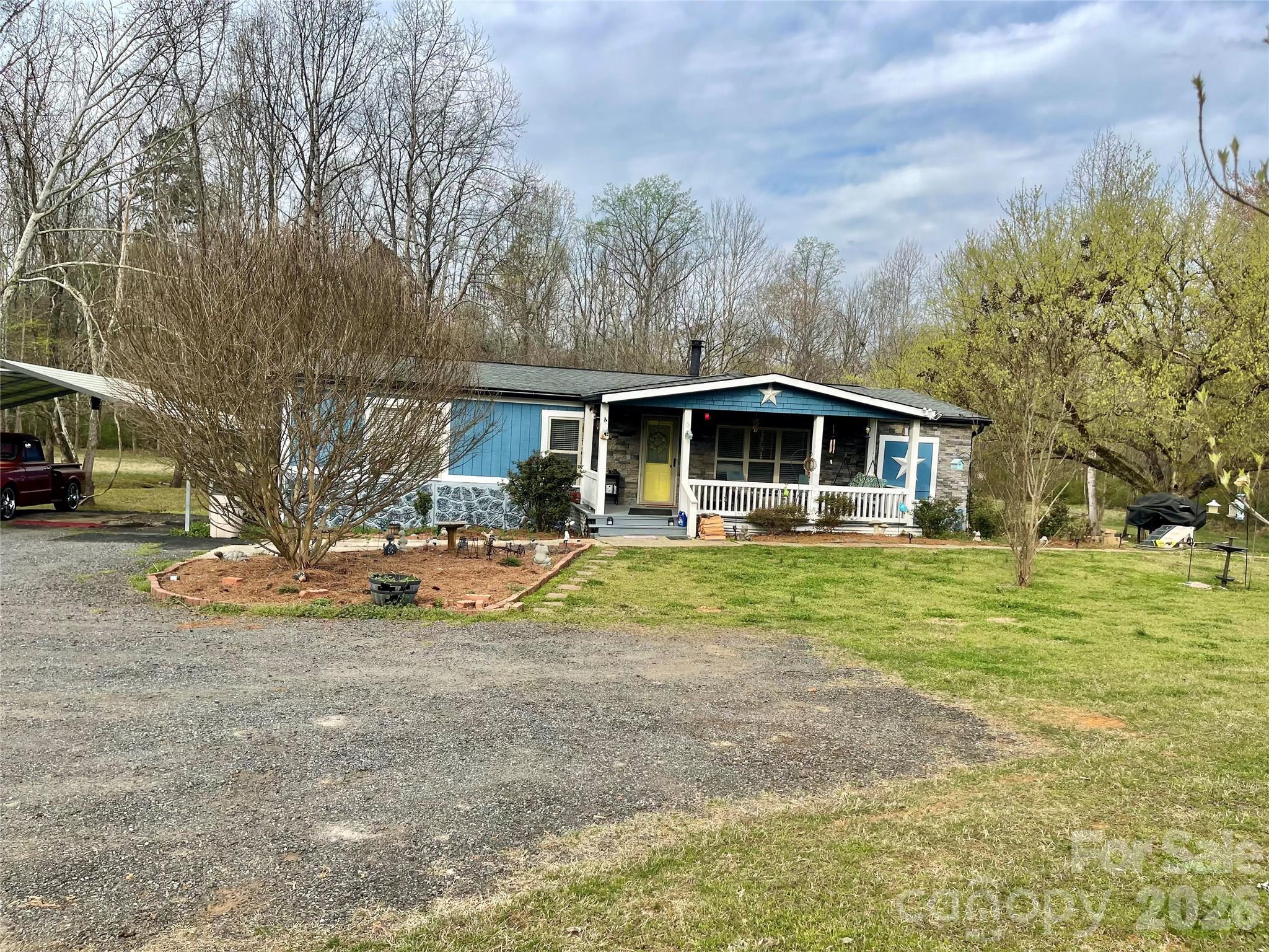 1283 Lilly Drive — Clover