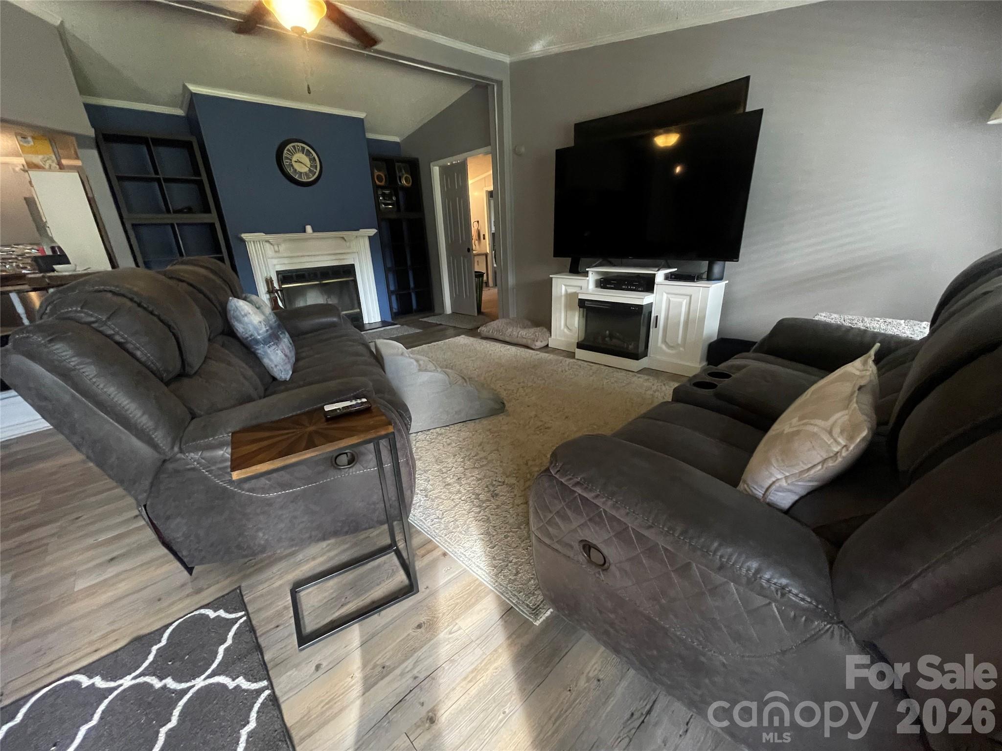 1283 Lilly Drive — Clover