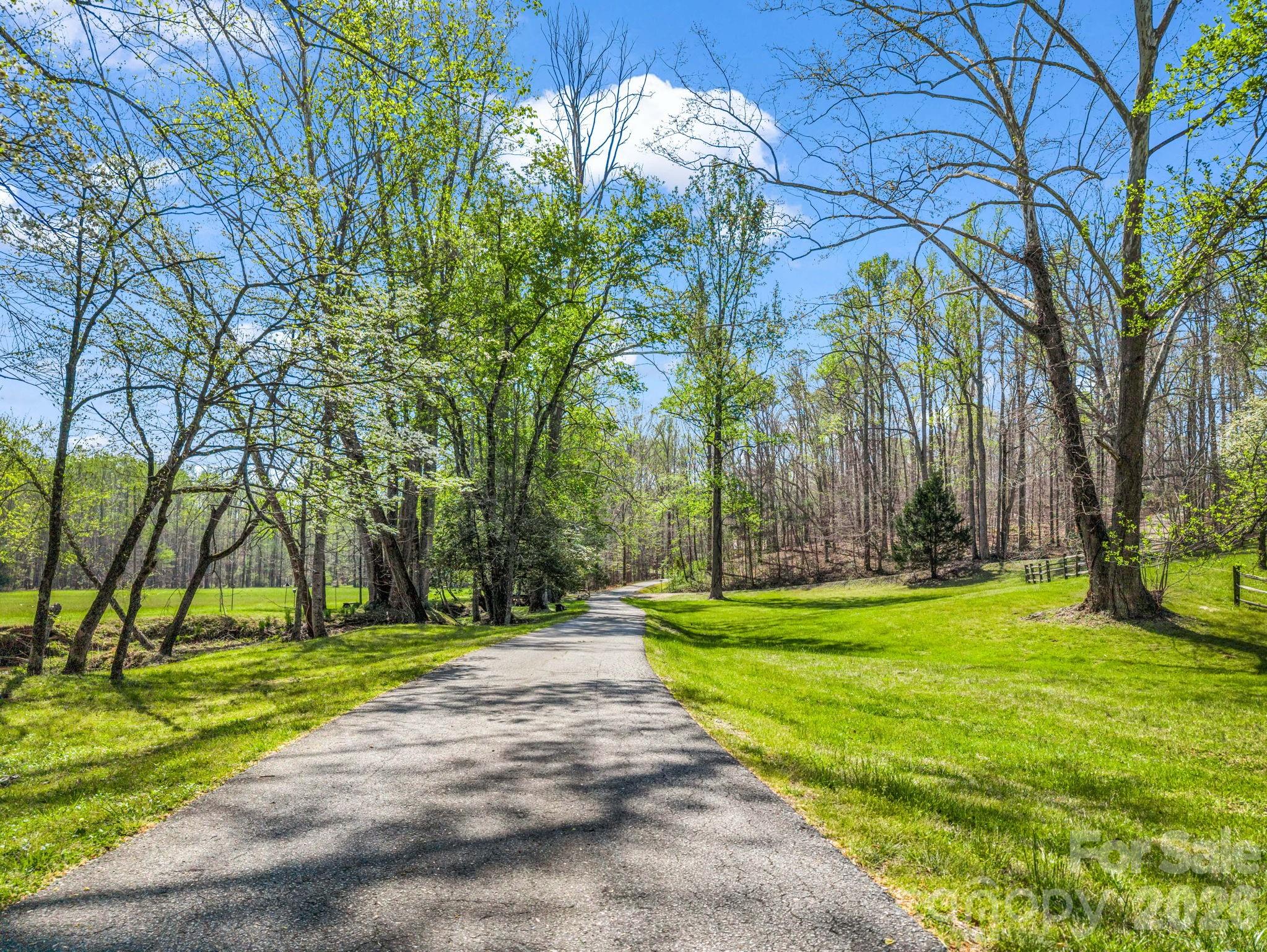 1941 Landrum Road — Columbus